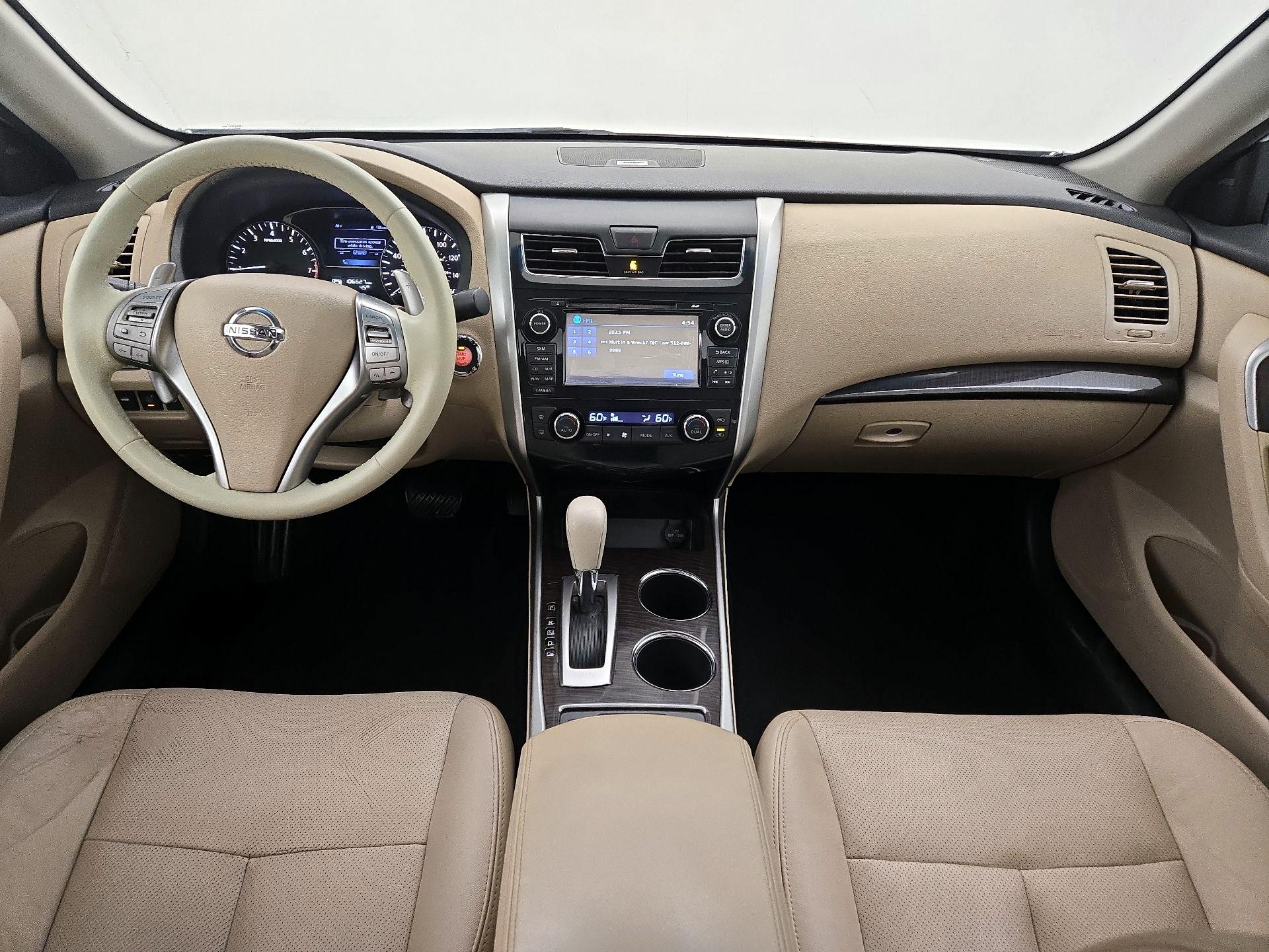 Thumbnail: 2015 Nissan Altima - 9