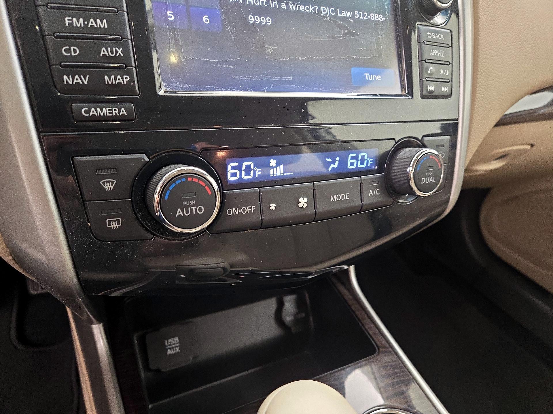 Thumbnail: 2015 Nissan Altima - 16