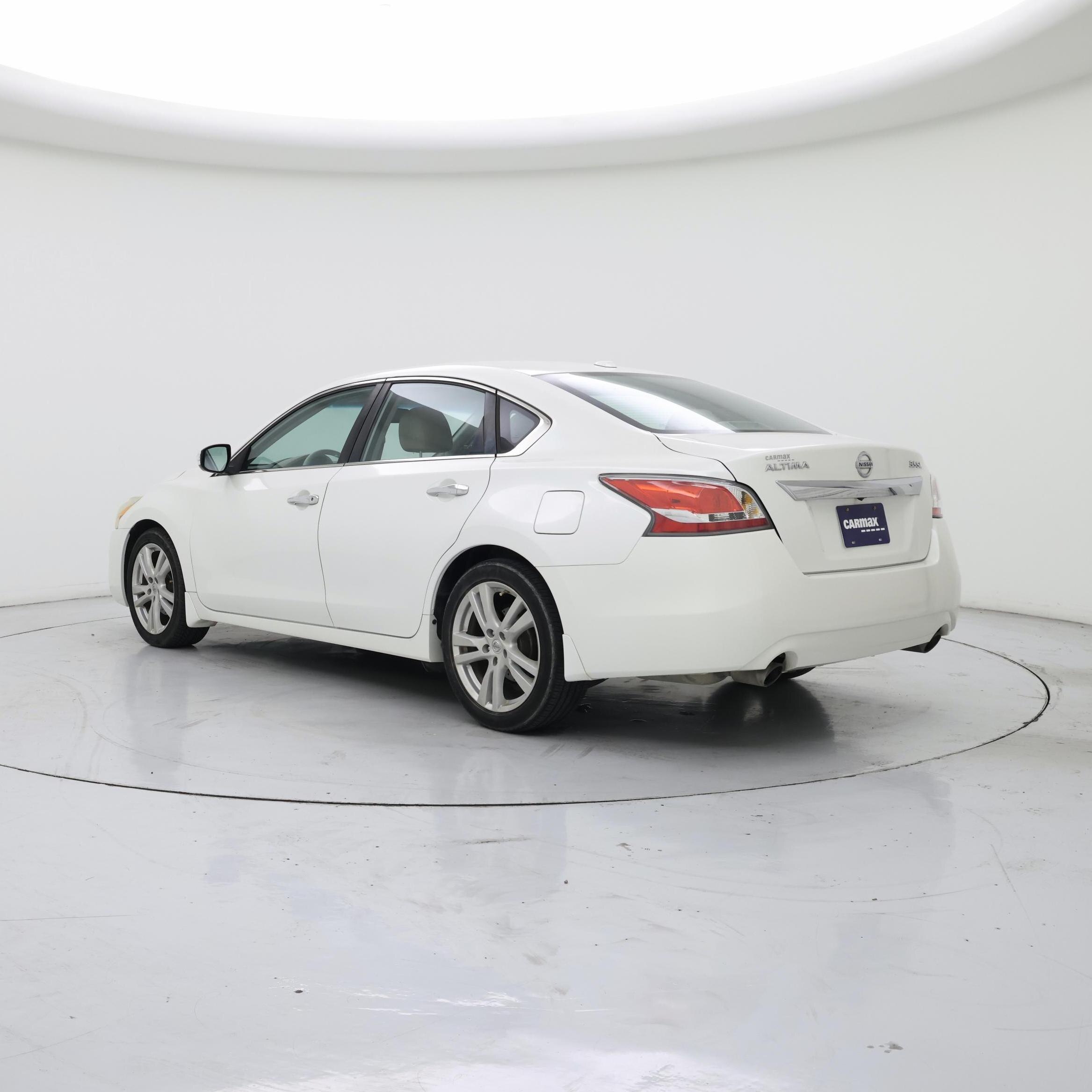 Thumbnail: 2015 Nissan Altima - 2