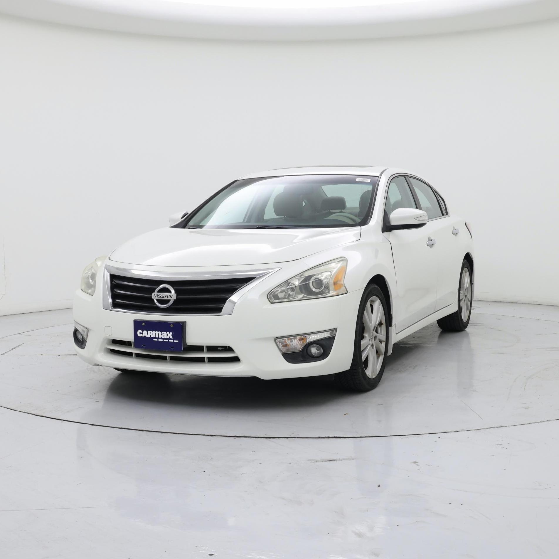 Thumbnail: 2015 Nissan Altima - 4