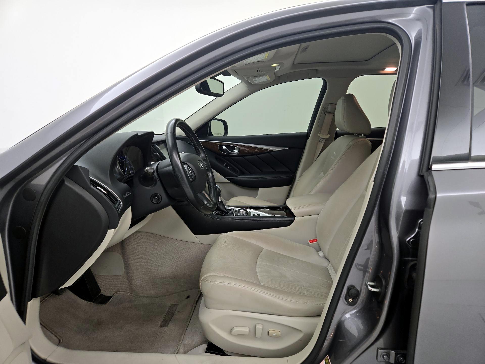 Thumbnail: 2014 INFINITI Q50 - 11