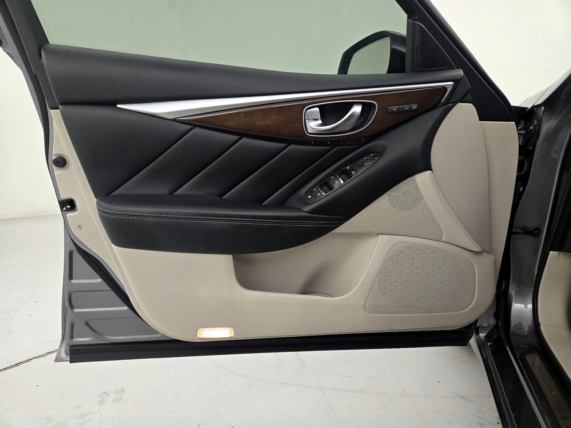 Thumbnail: 2014 INFINITI Q50 - 12