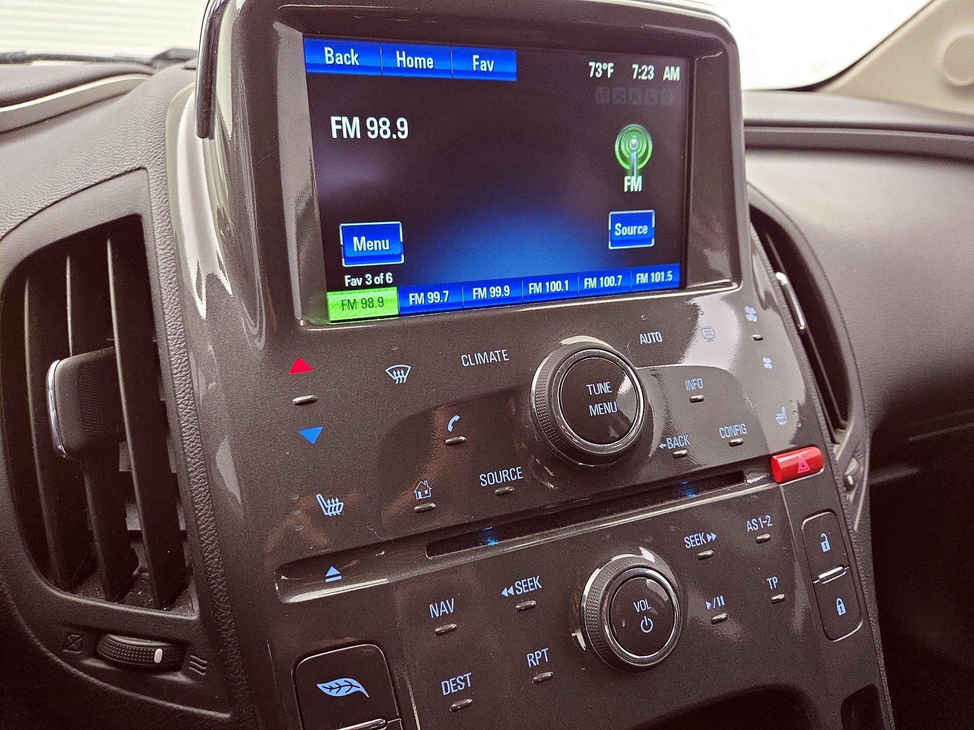Thumbnail: 2014 Chevrolet Volt - 16