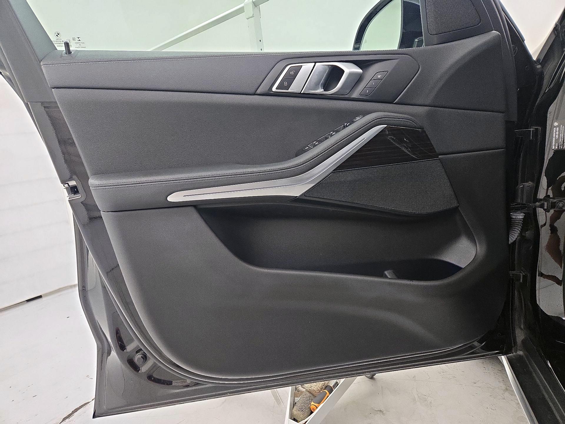 Thumbnail: 2021 BMW X5 - 12