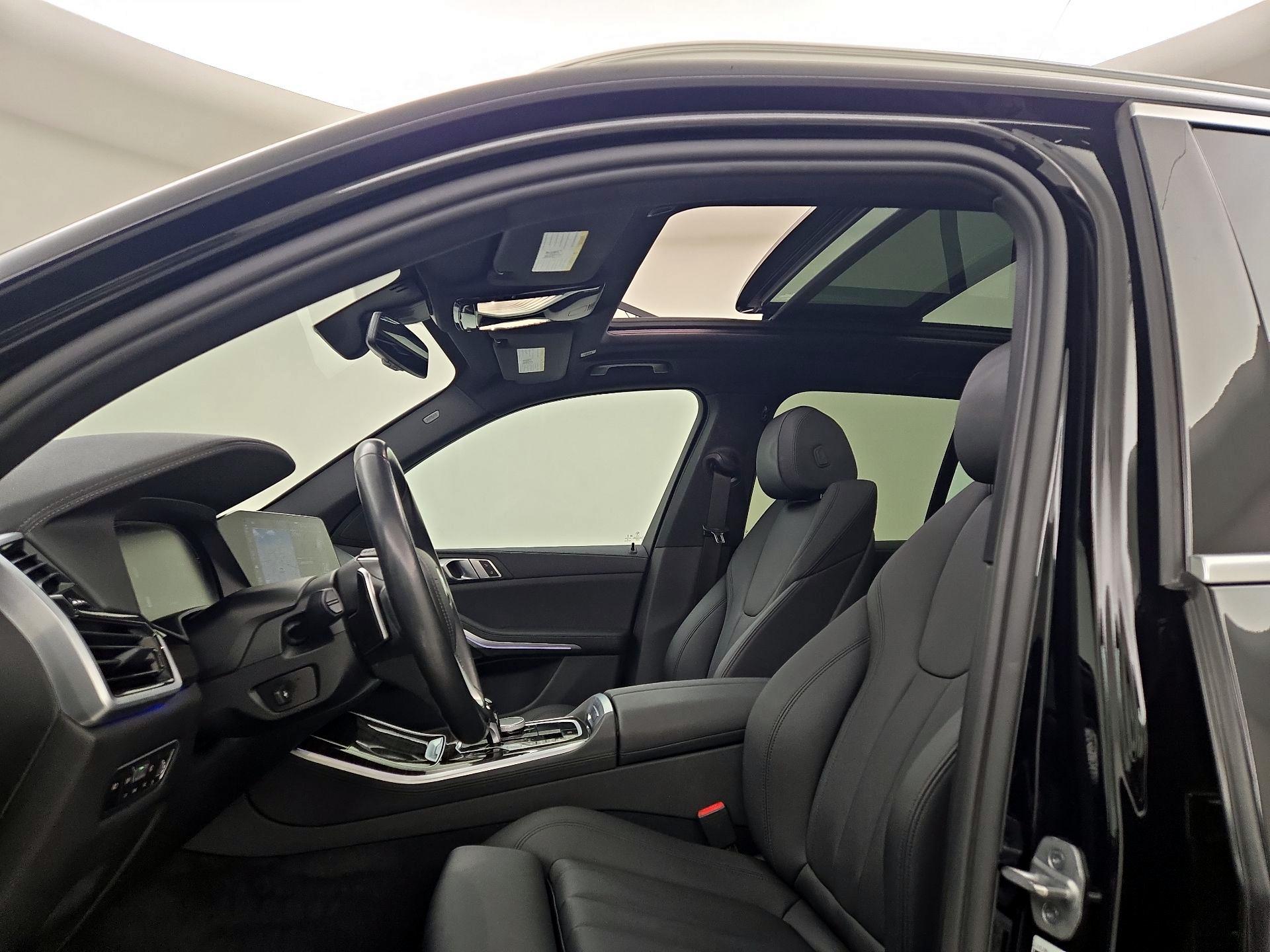Thumbnail: 2021 BMW X5 - 20