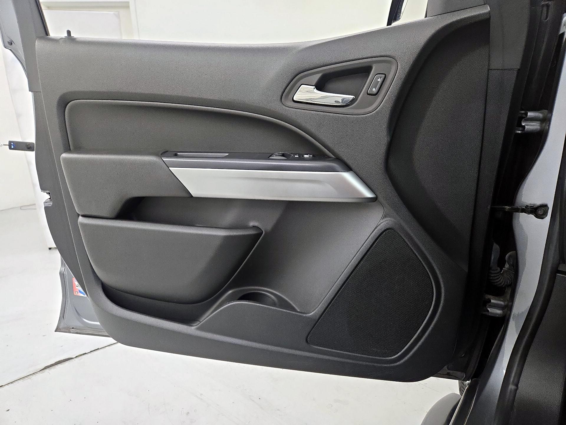 Thumbnail: 2022 Chevrolet Colorado - 12