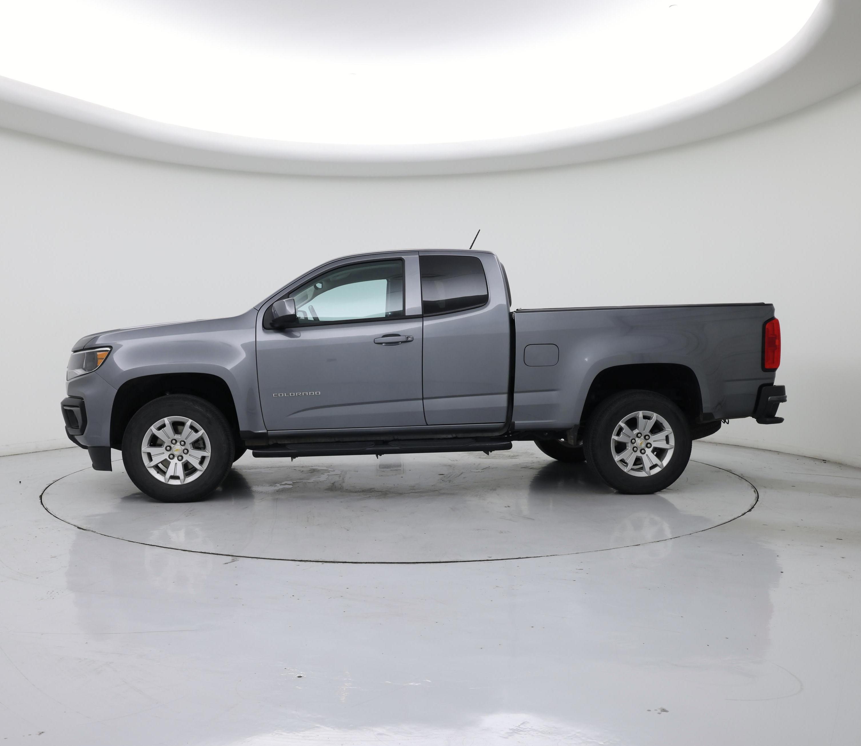 Thumbnail: 2022 Chevrolet Colorado - 3