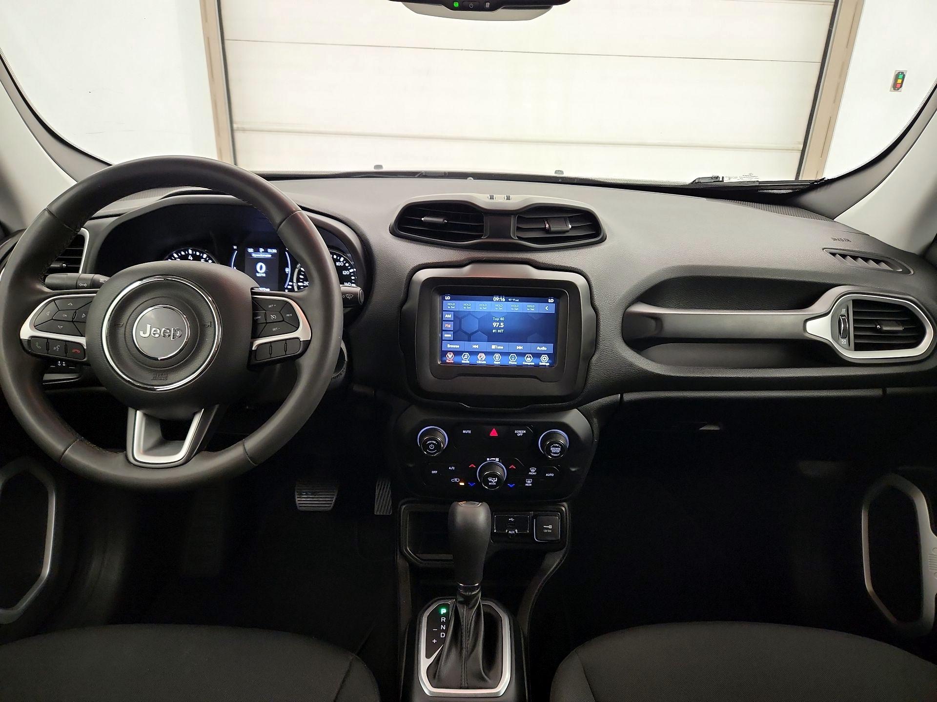 Thumbnail: 2020 Jeep Renegade - 9