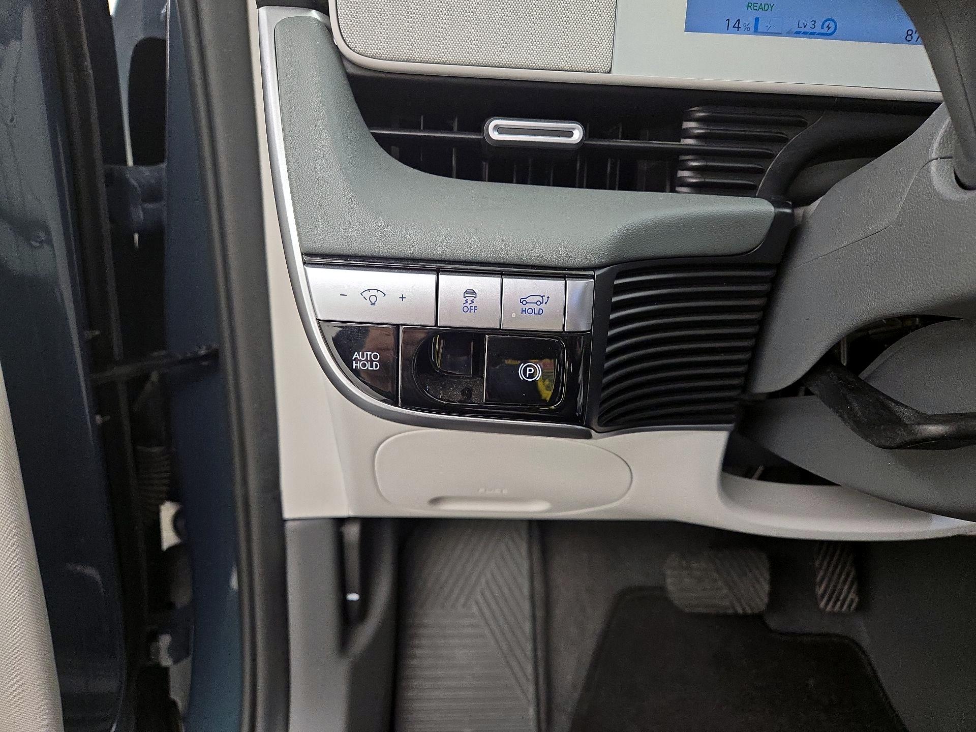 Thumbnail: 2022 Hyundai Ioniq 5 - 13