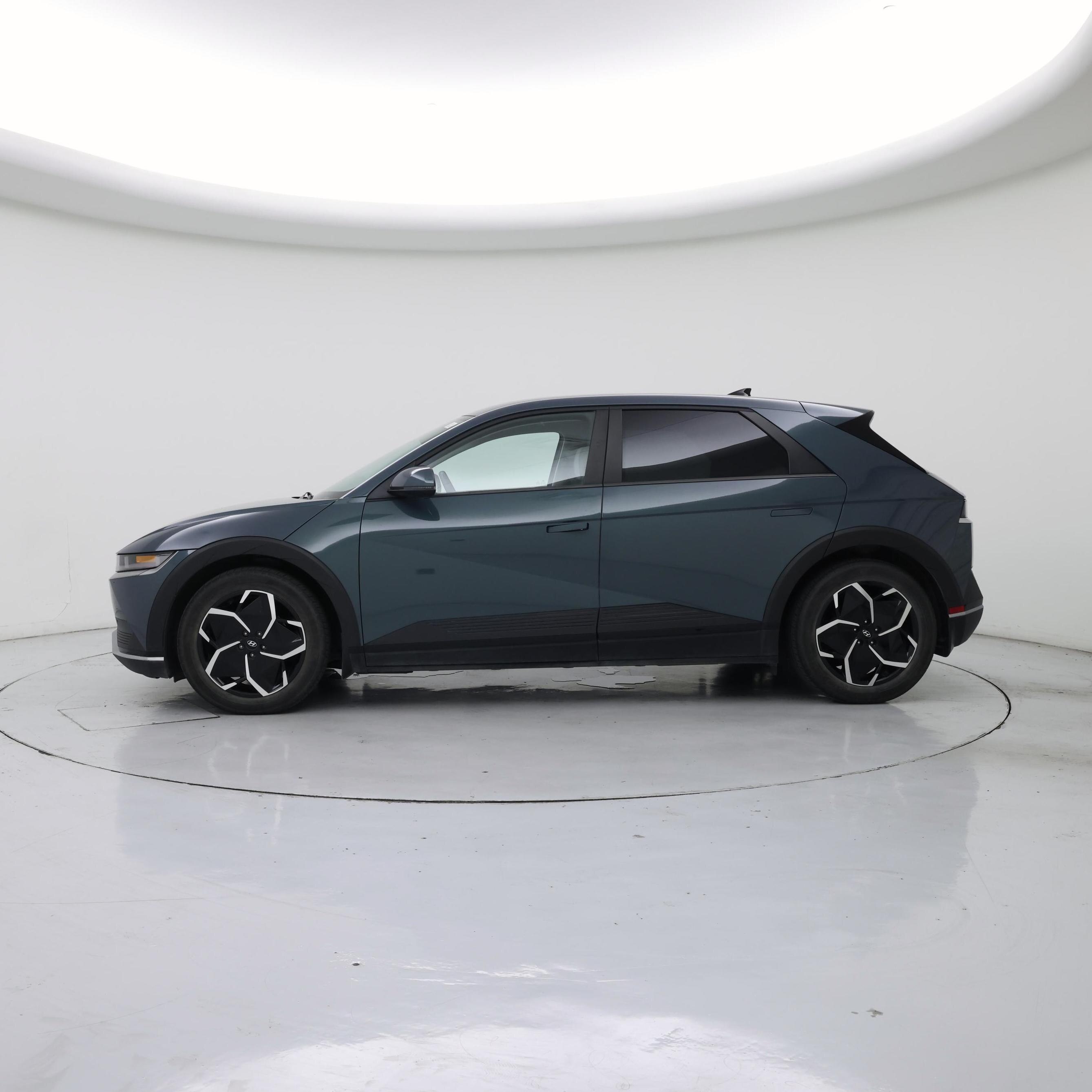 Thumbnail: 2022 Hyundai Ioniq 5 - 3
