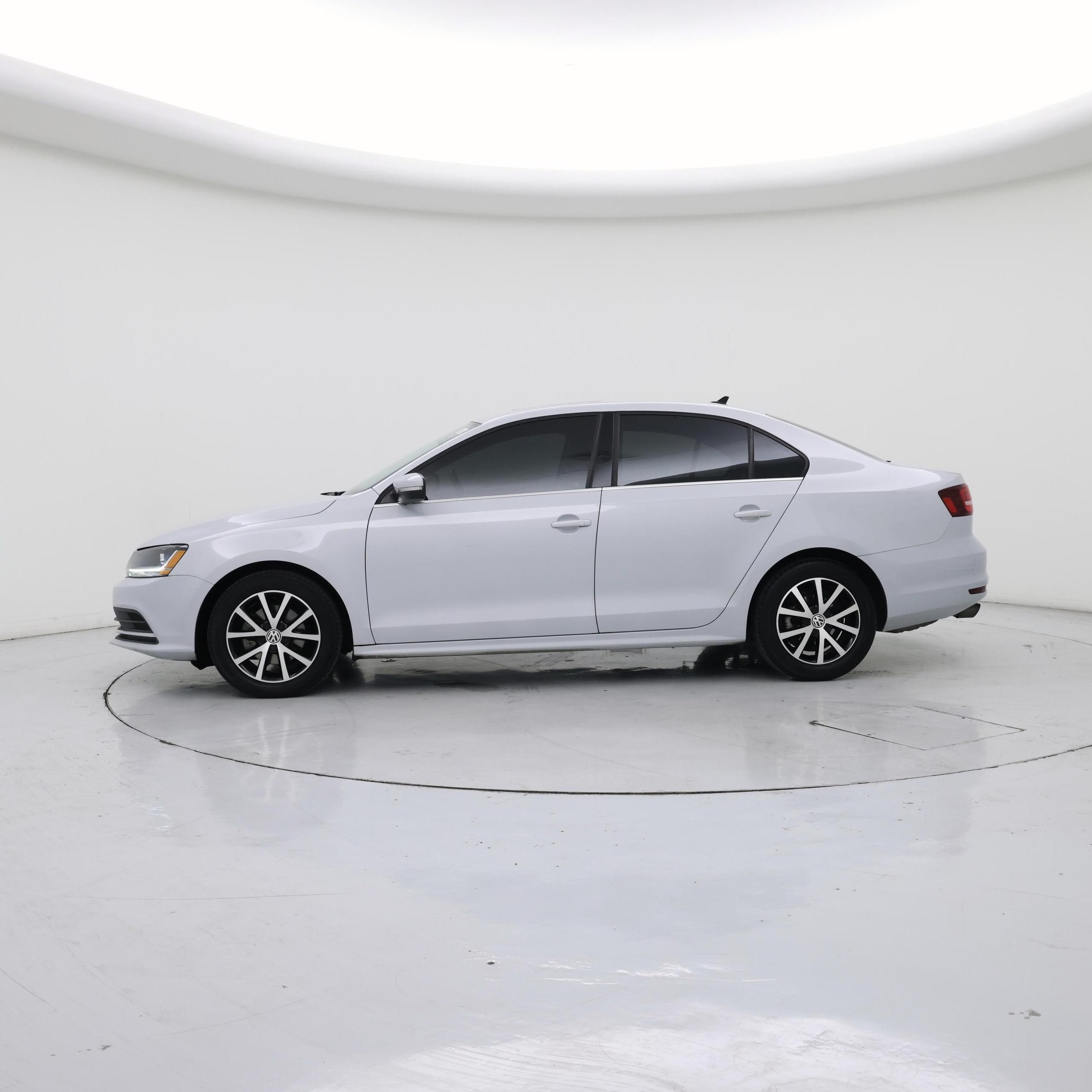 Thumbnail: 2017 Volkswagen Jetta - 3