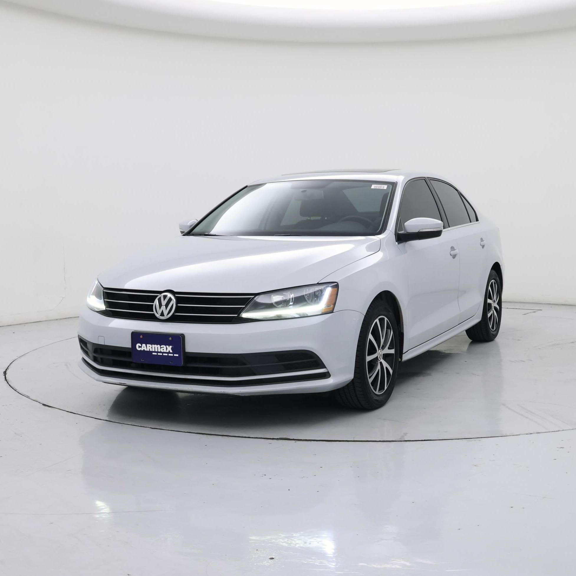 Thumbnail: 2017 Volkswagen Jetta - 4
