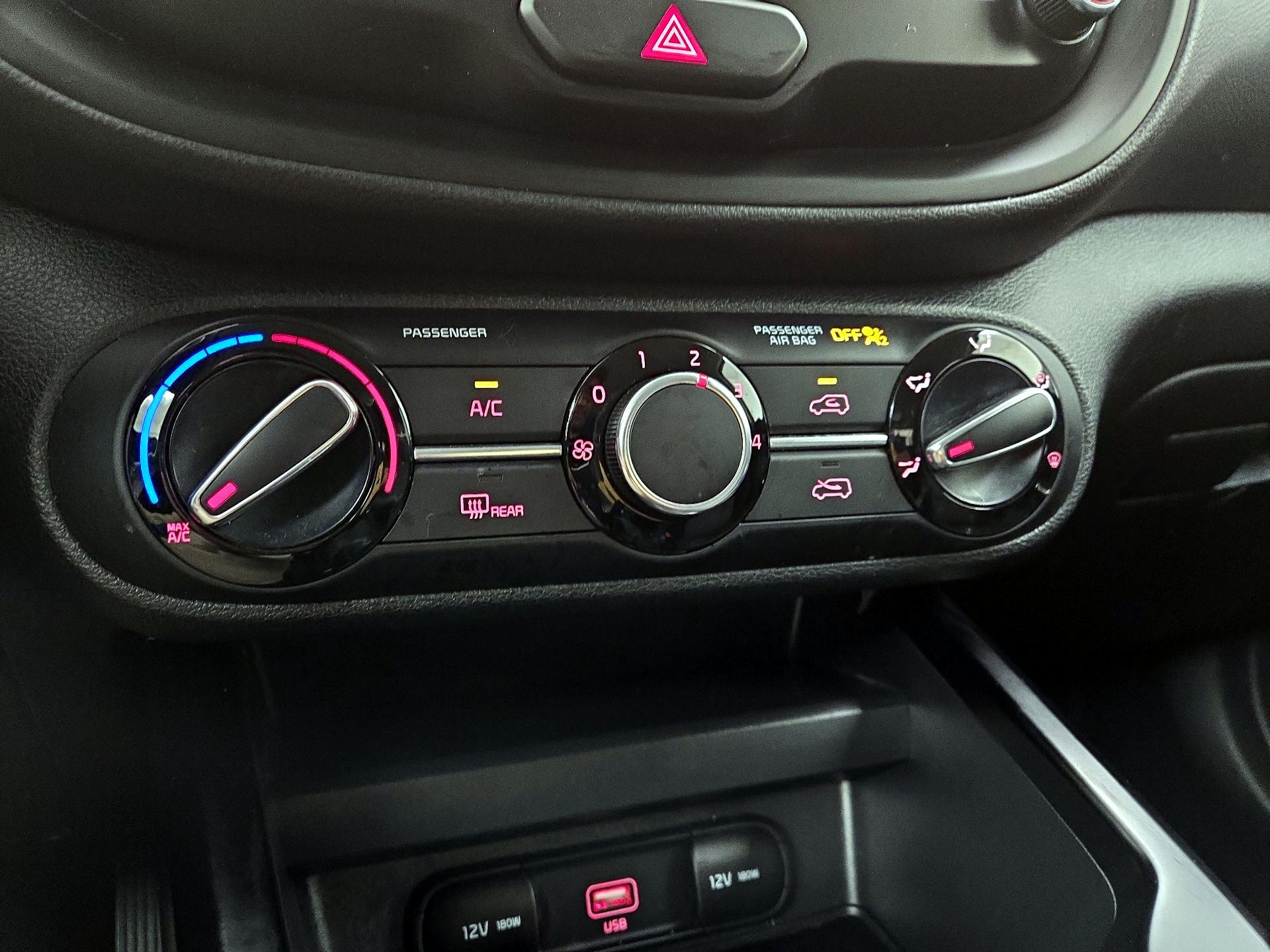 Thumbnail: 2020 Kia Soul - 16