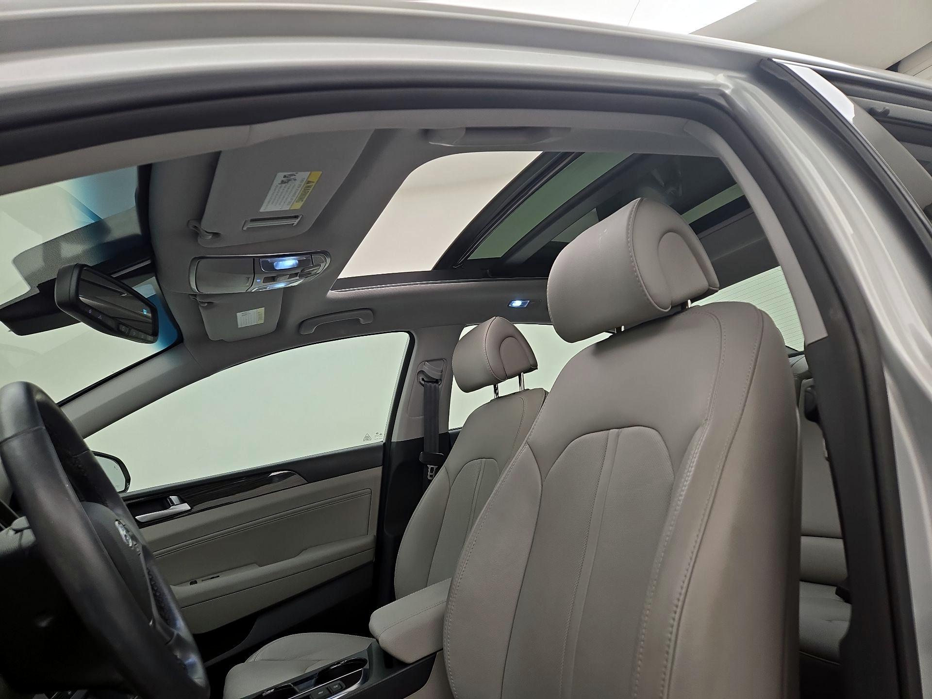 Thumbnail: 2015 Hyundai Sonata - 20