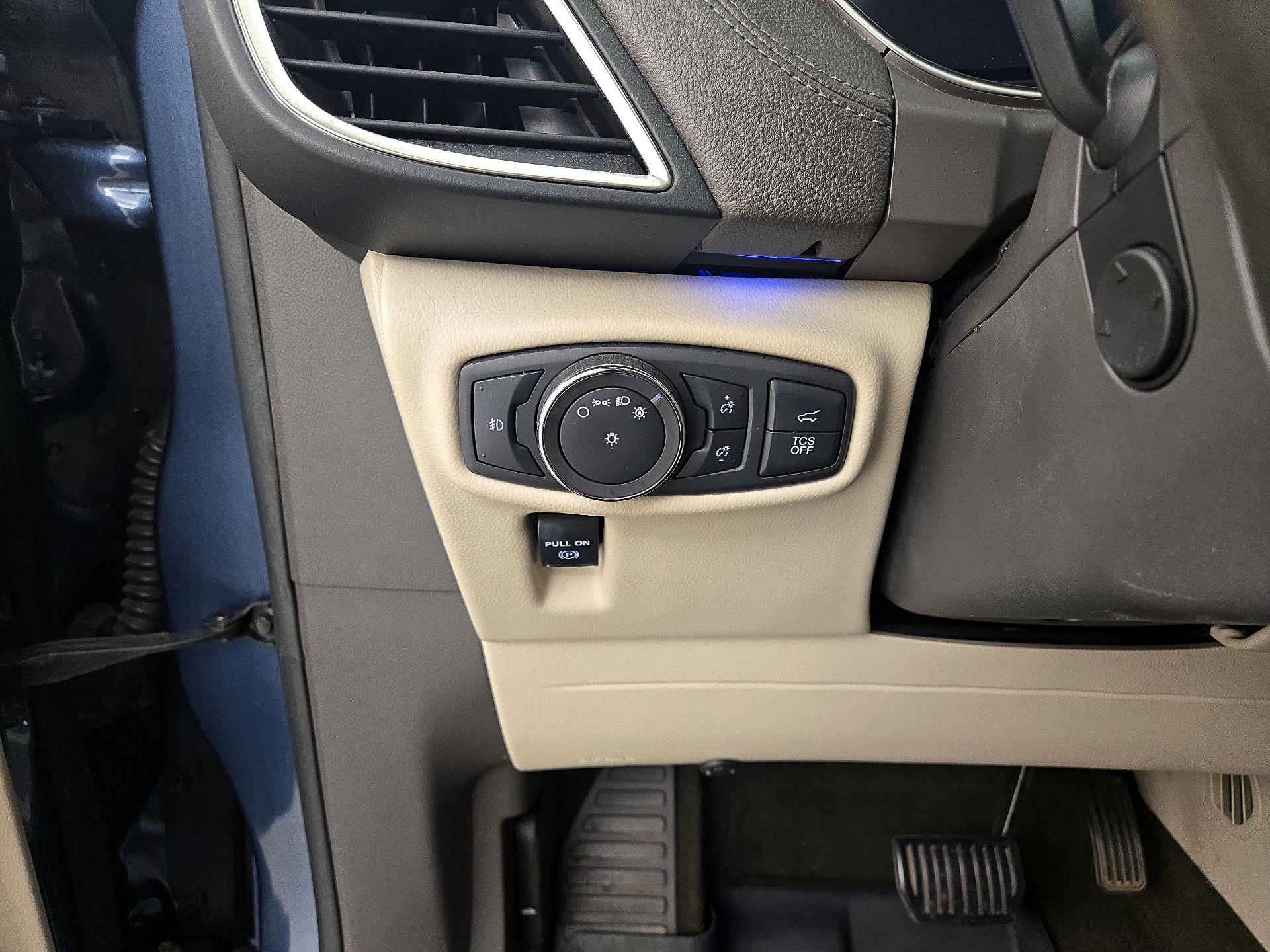 Thumbnail: 2019 Lincoln Nautilus - 13