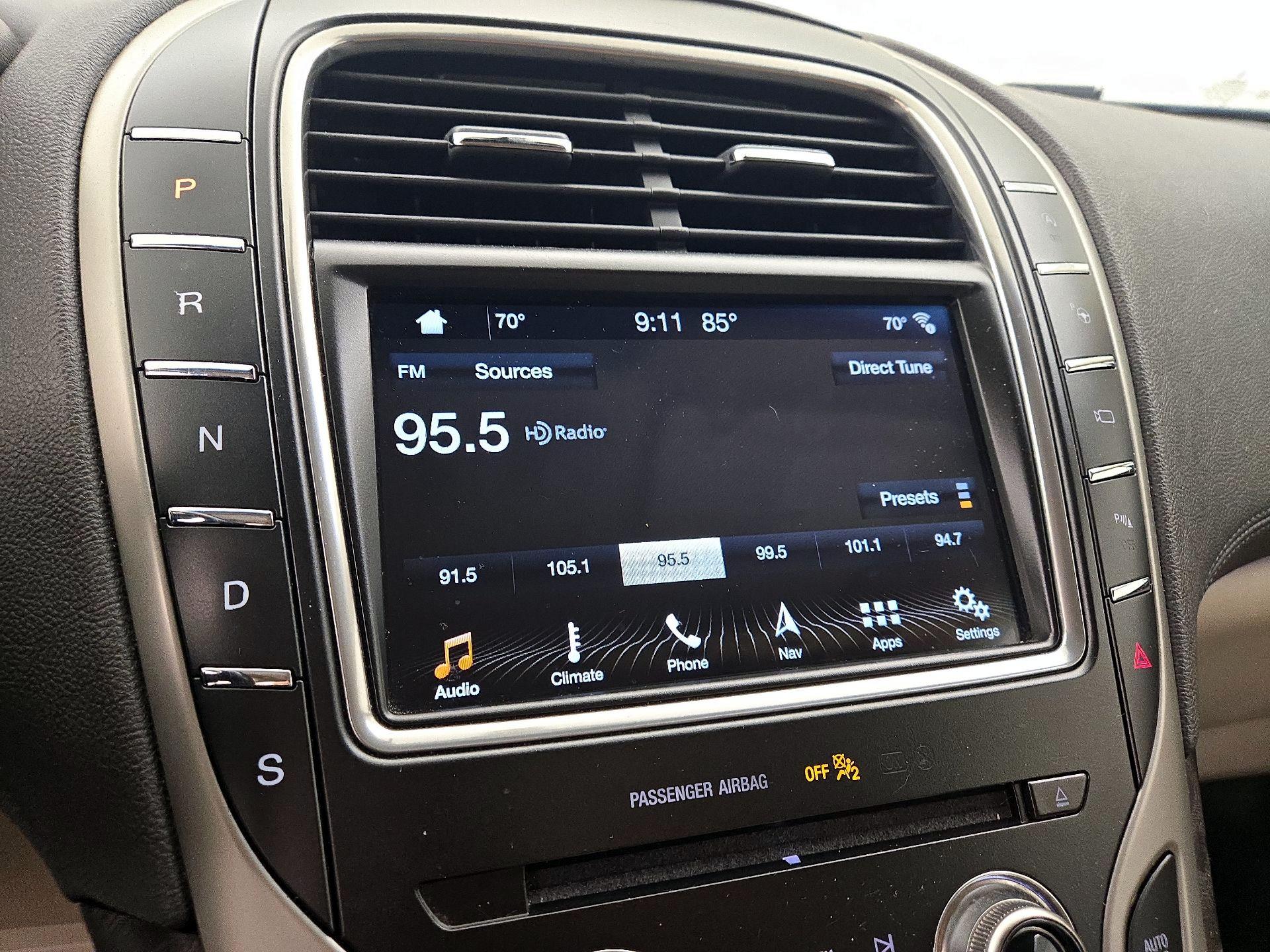 Thumbnail: 2019 Lincoln Nautilus - 16