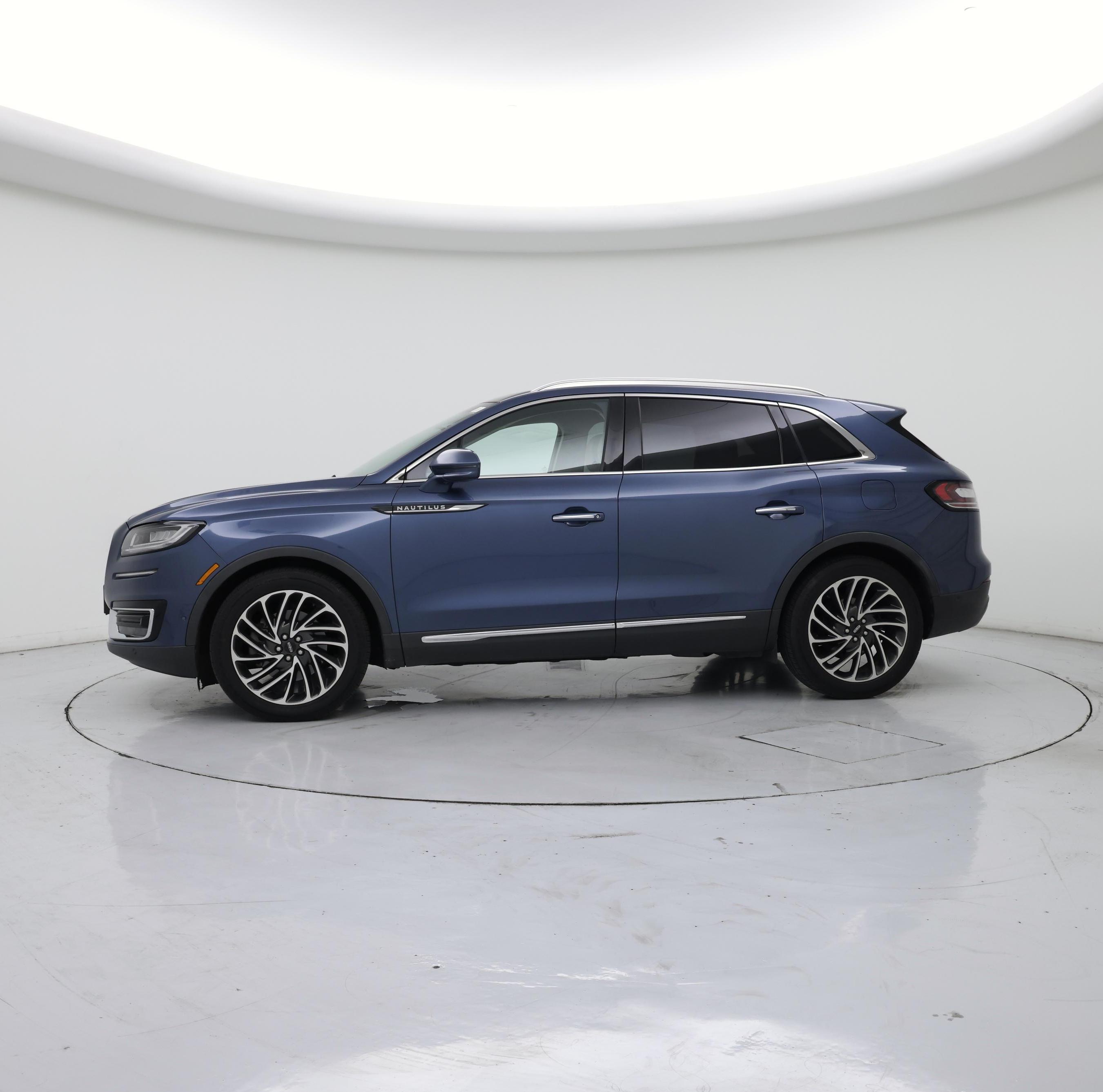 Thumbnail: 2019 Lincoln Nautilus - 3