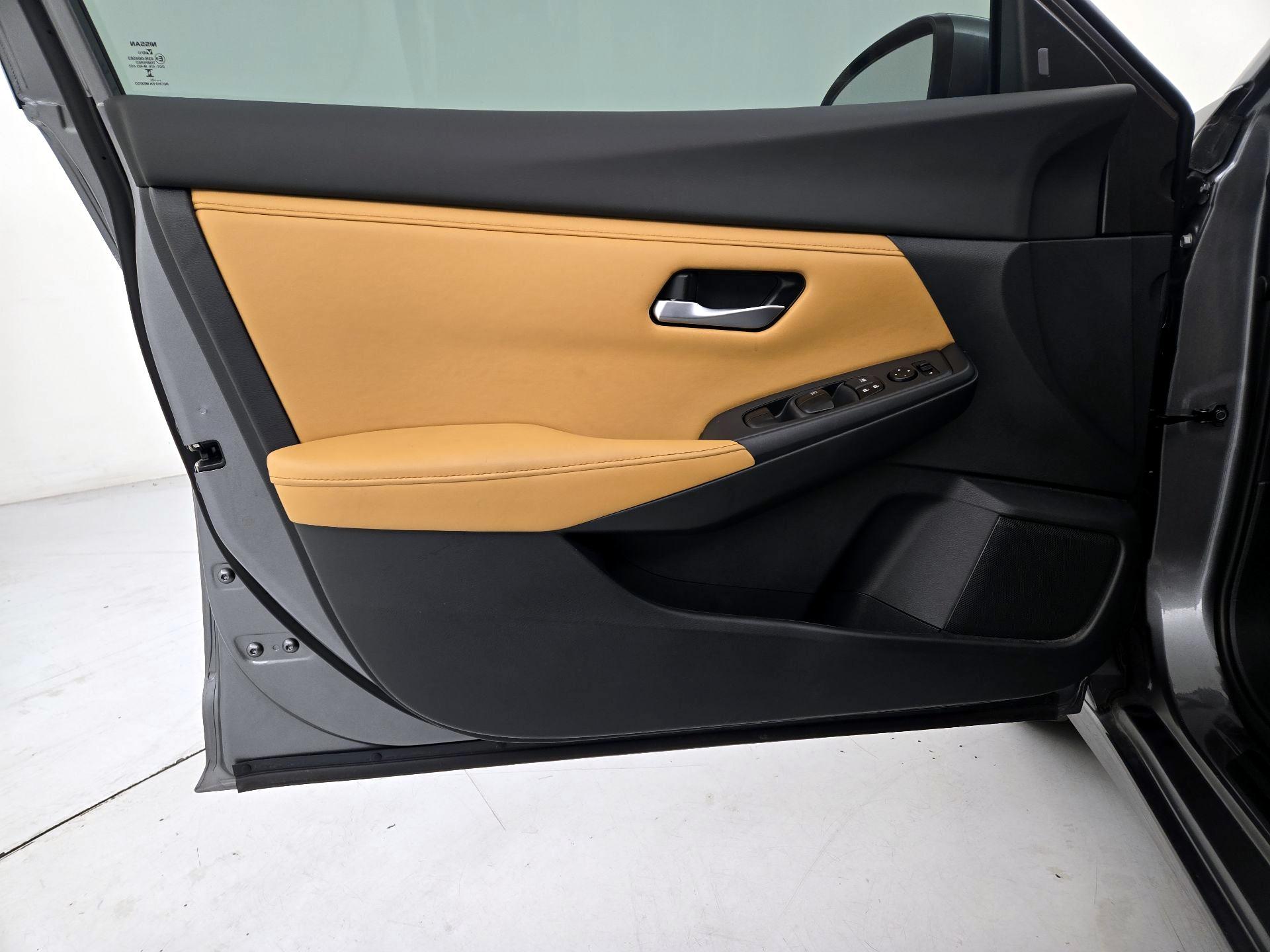 Thumbnail: 2023 Nissan Sentra - 12