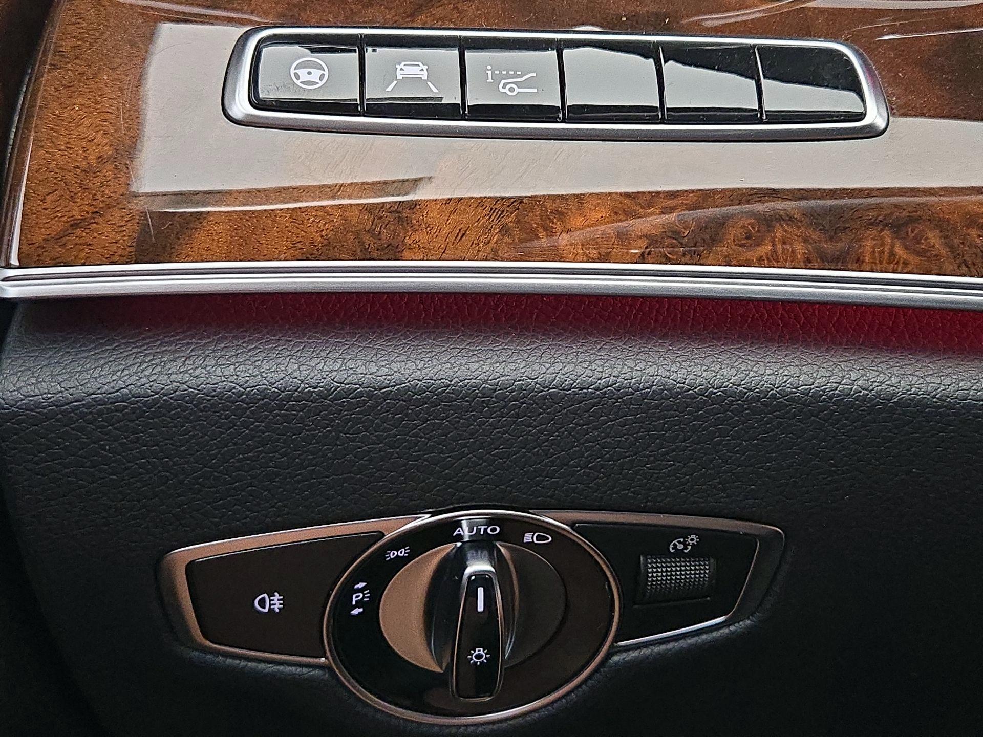 Thumbnail: 2017 Mercedes-Benz E-Class - 13