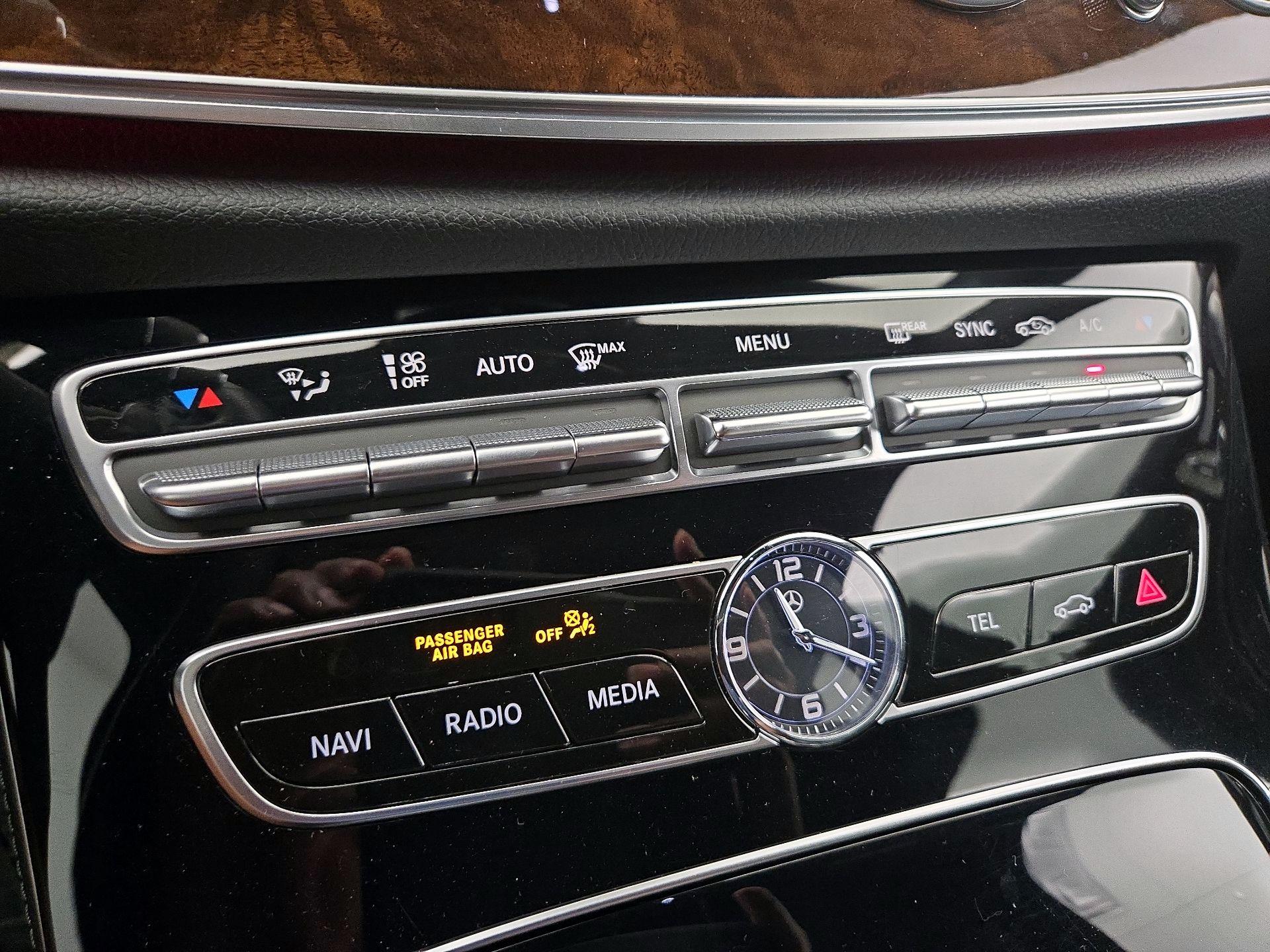 Thumbnail: 2017 Mercedes-Benz E-Class - 17