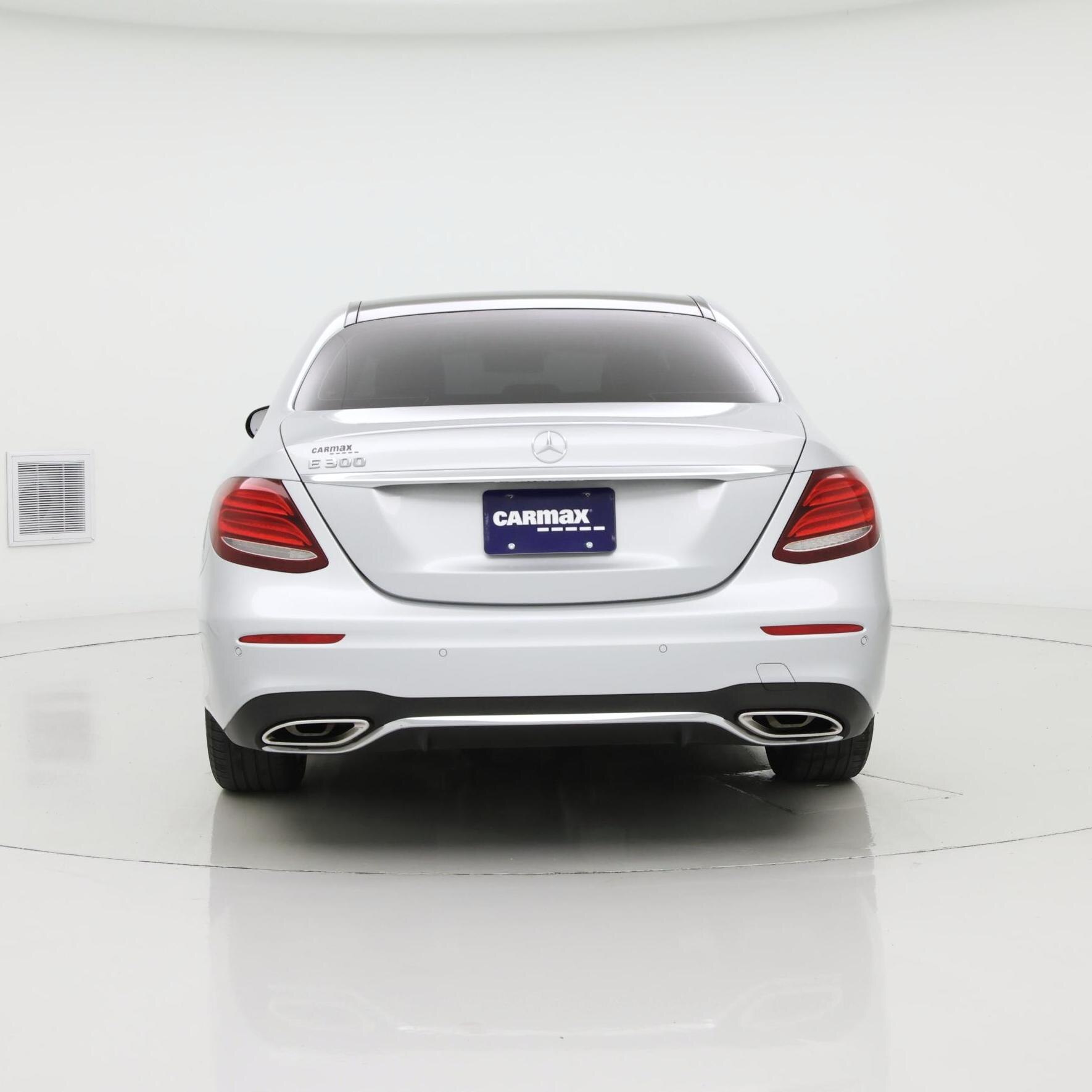 Thumbnail: 2017 Mercedes-Benz E-Class - 6