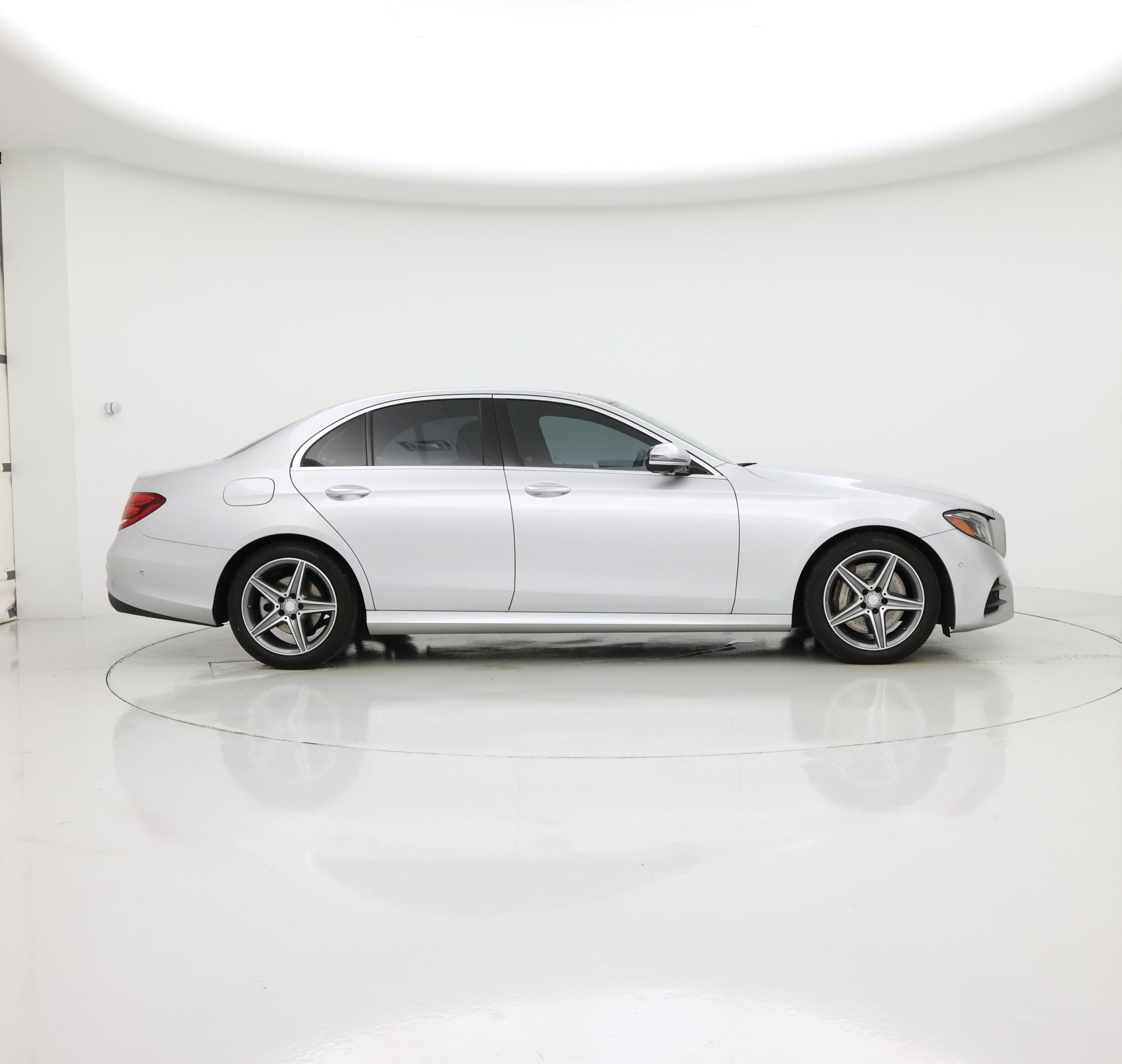 Thumbnail: 2017 Mercedes-Benz E-Class - 7