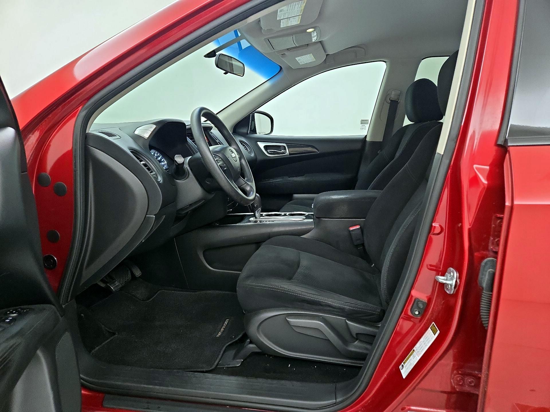 Thumbnail: 2016 Nissan Pathfinder - 11