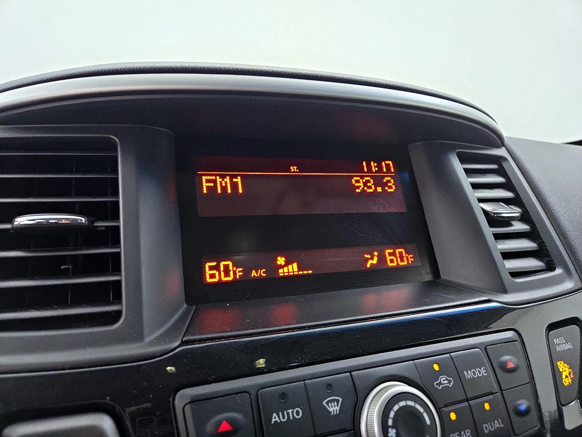 Thumbnail: 2016 Nissan Pathfinder - 14