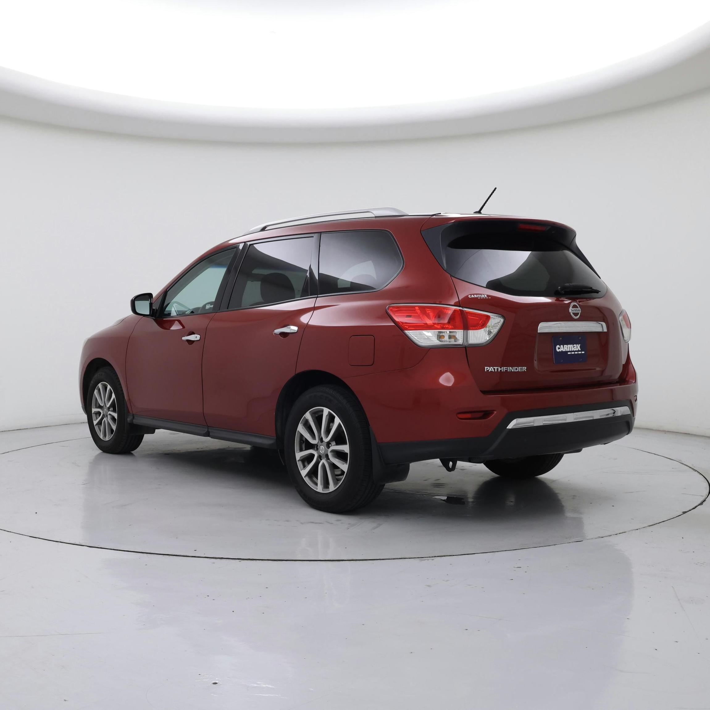 Thumbnail: 2016 Nissan Pathfinder - 2