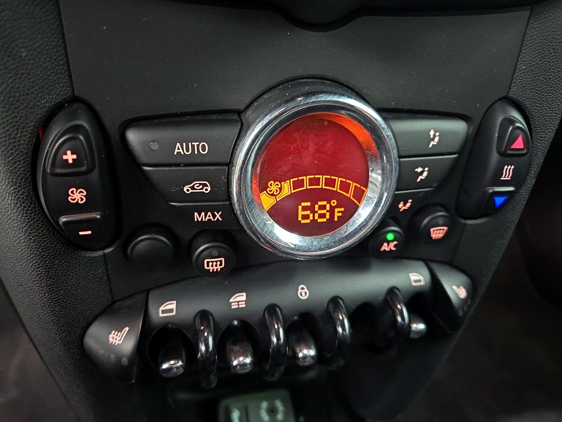 Thumbnail: 2015 MINI Cooper - 14