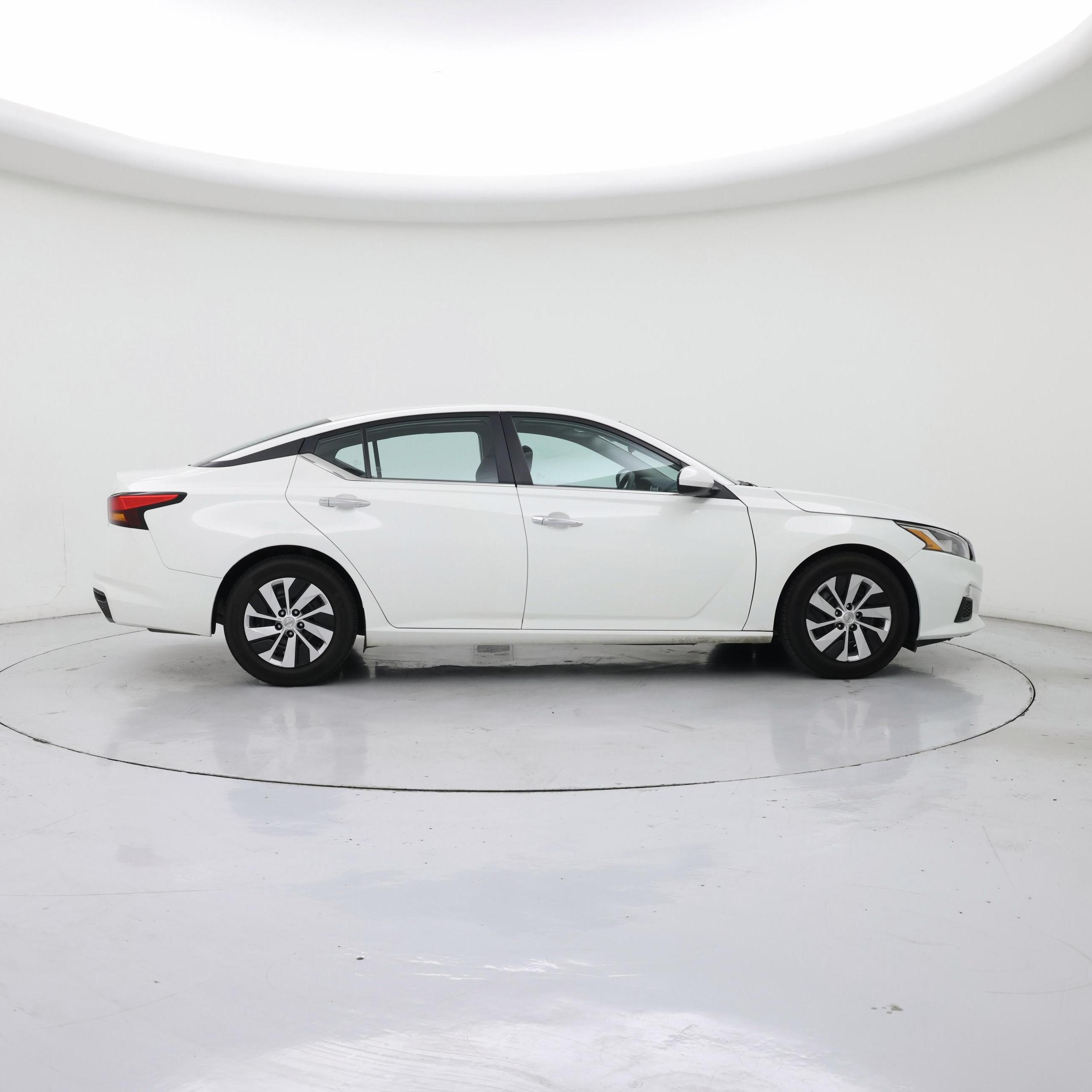 Thumbnail: 2021 Nissan Altima - 7