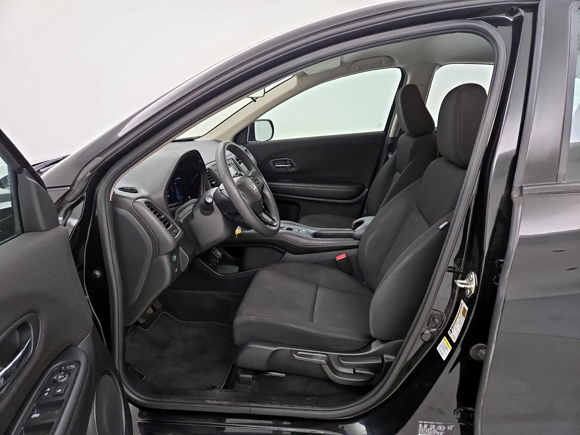 Thumbnail: 2016 Honda HR-V - 11