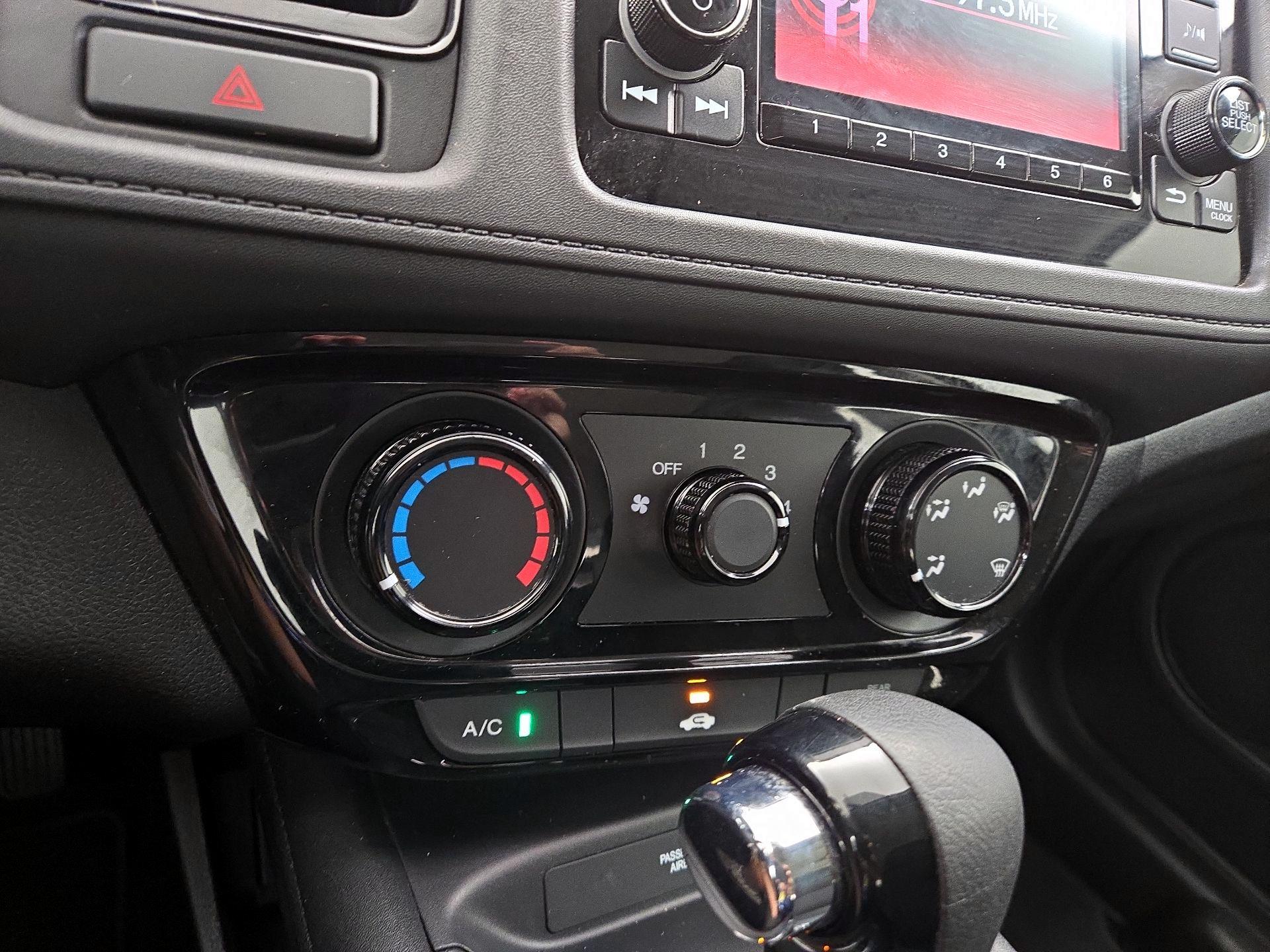Thumbnail: 2016 Honda HR-V - 16