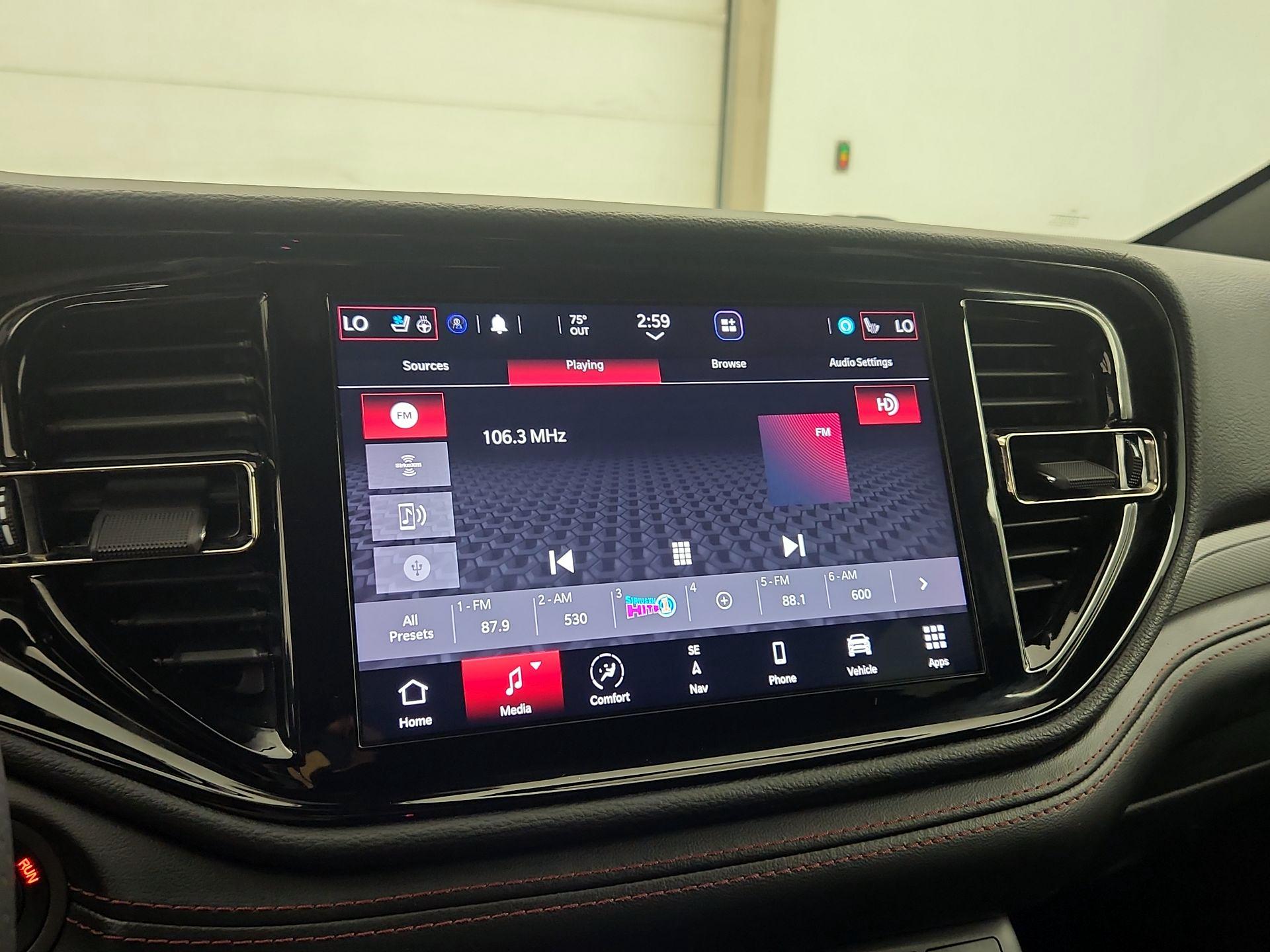 Thumbnail: 2021 Dodge Durango - 16
