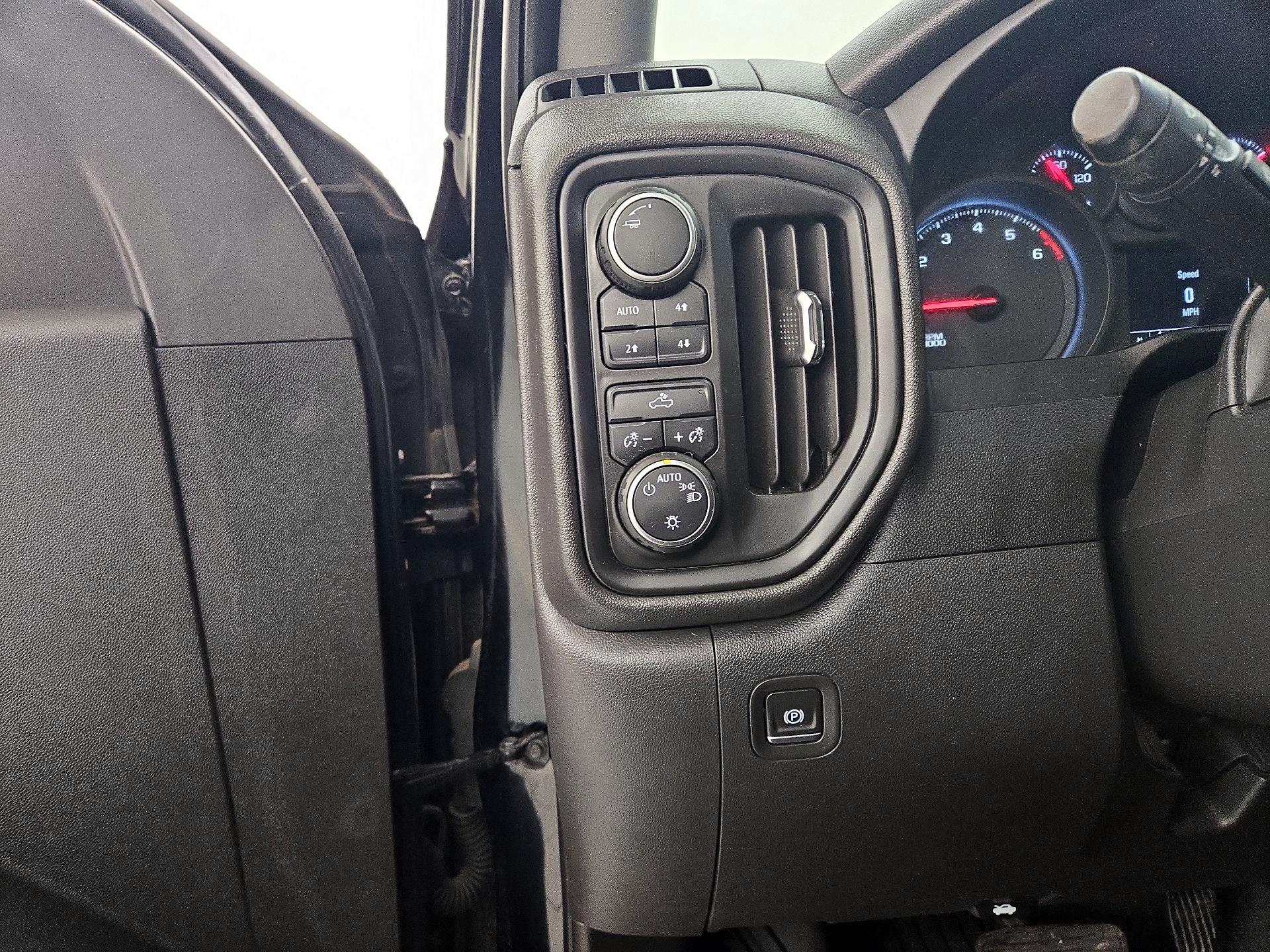 Thumbnail: 2021 Chevrolet Silverado 1500 - 13