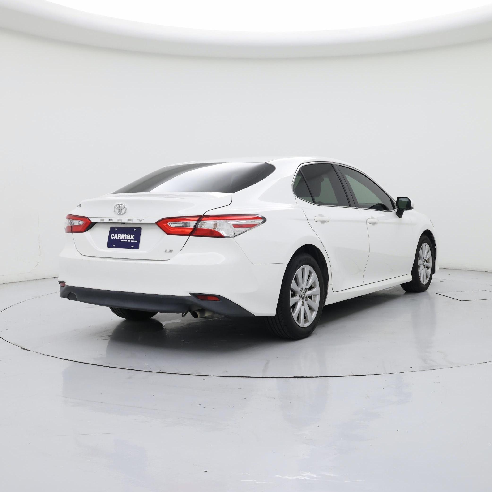 Thumbnail: 2018 Toyota Camry - 8