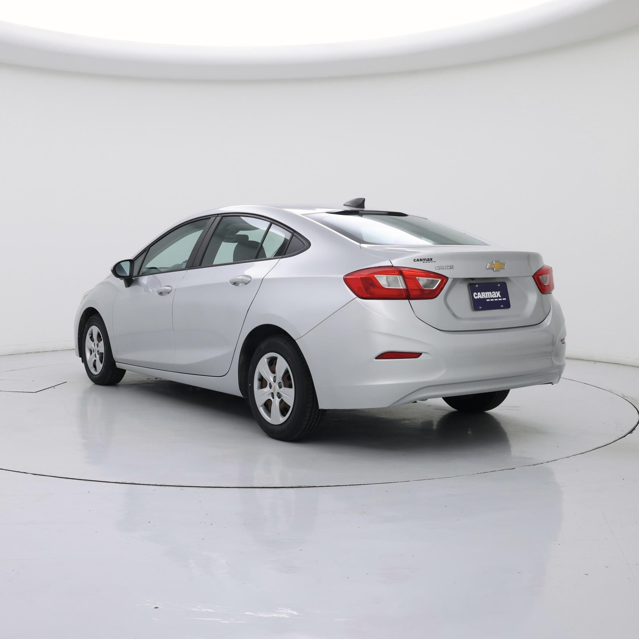 Thumbnail: 2017 Chevrolet Cruze - 2