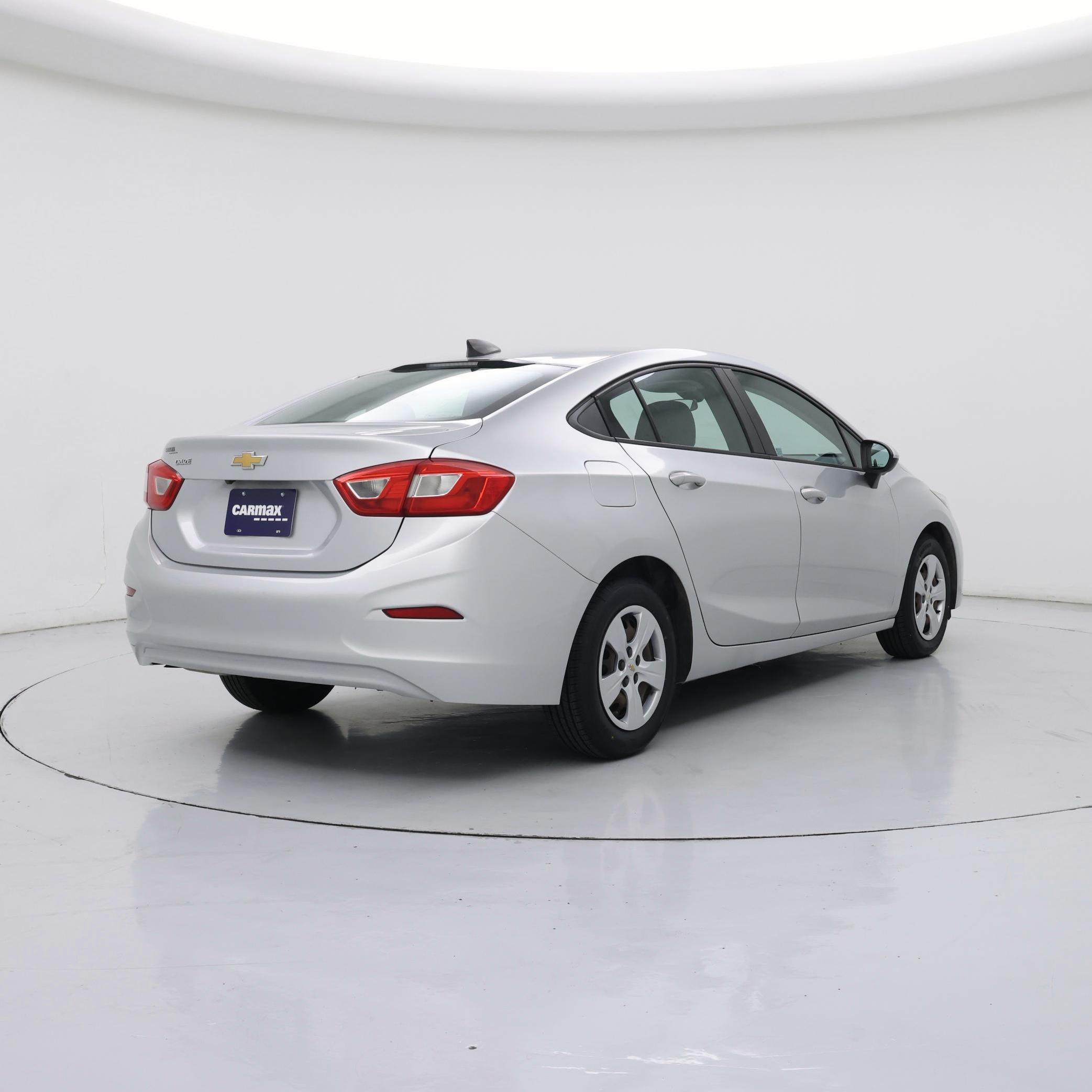Thumbnail: 2017 Chevrolet Cruze - 8
