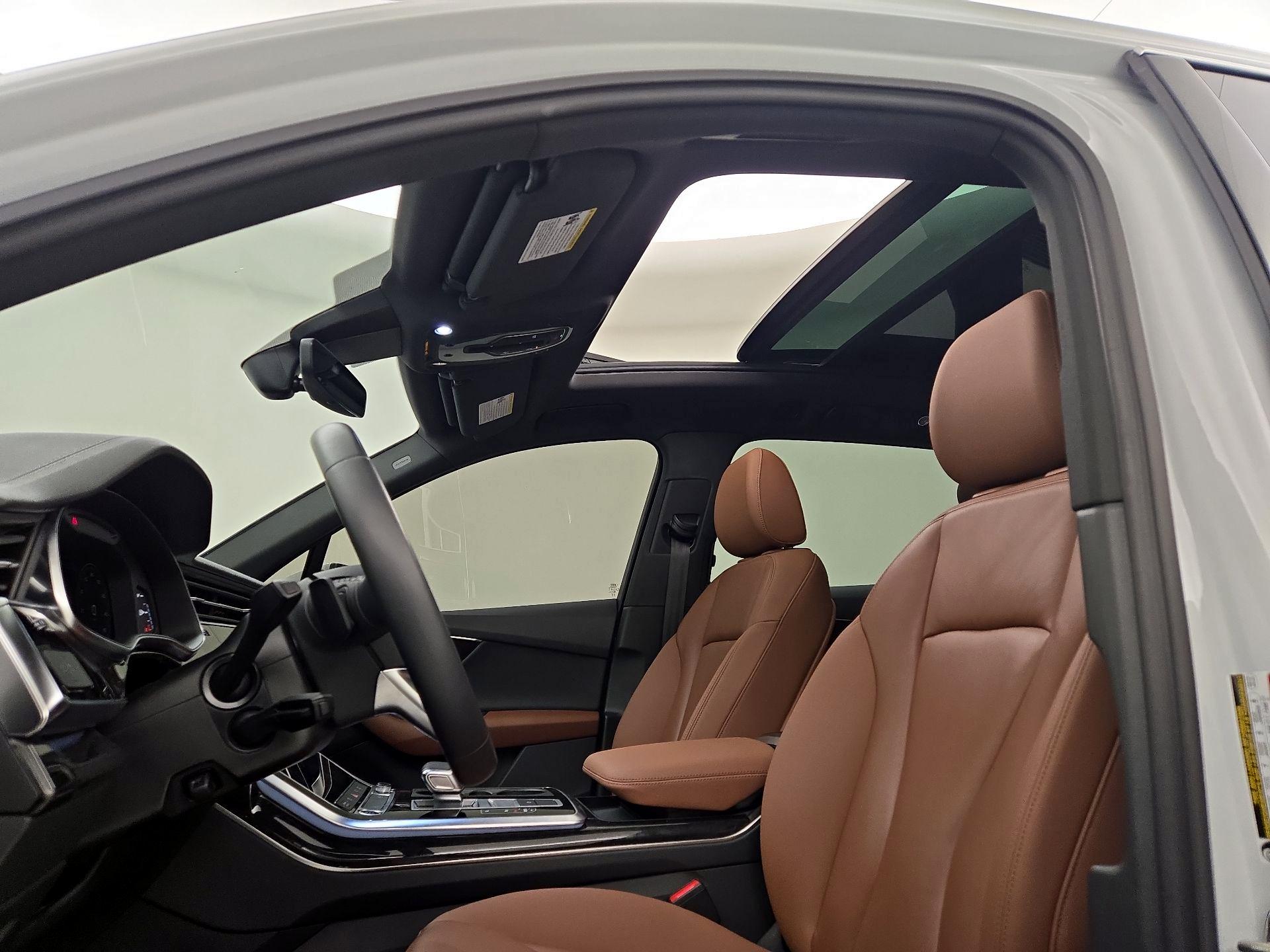 Thumbnail: 2023 Audi Q7 - 20