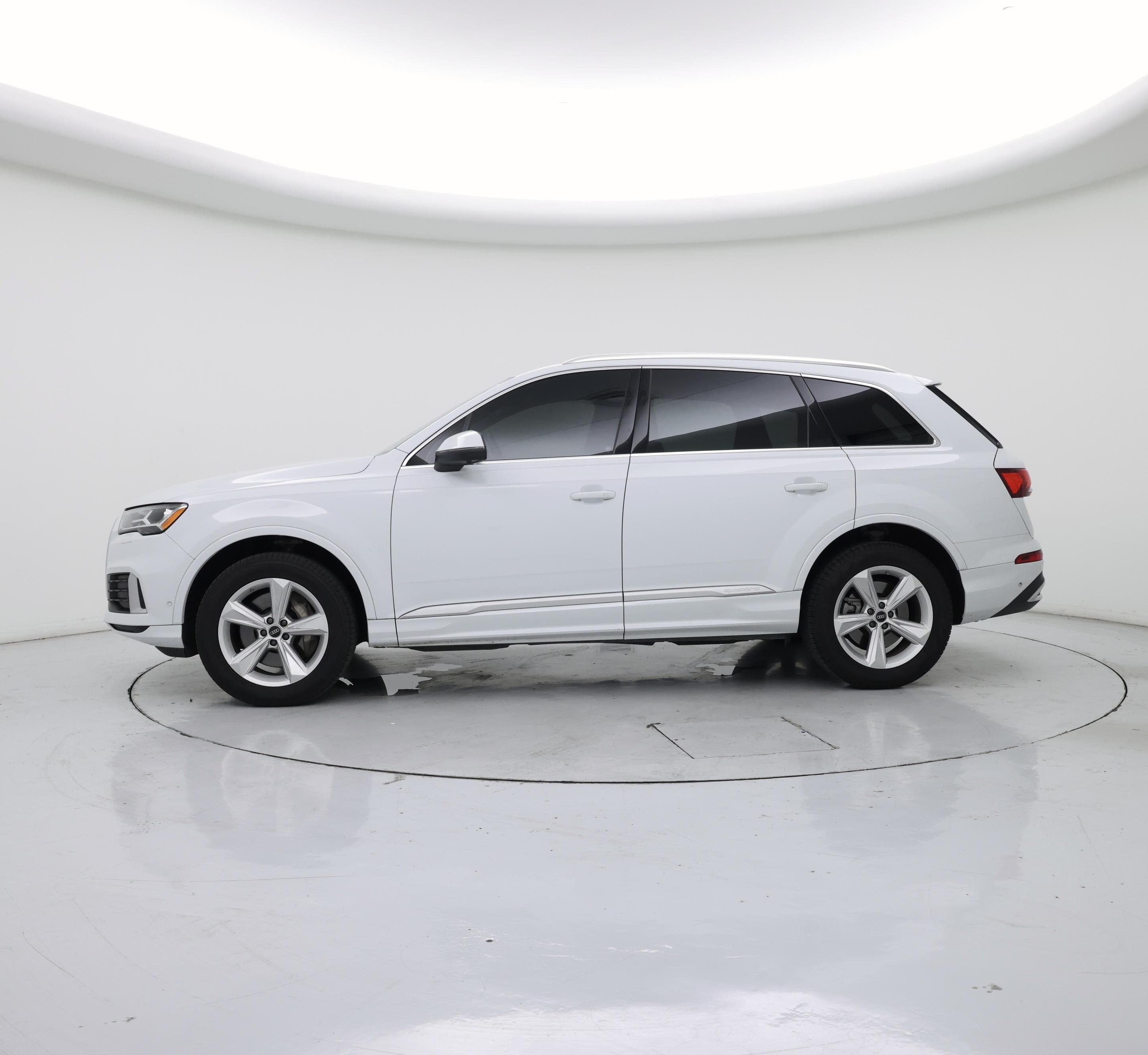 Thumbnail: 2023 Audi Q7 - 3