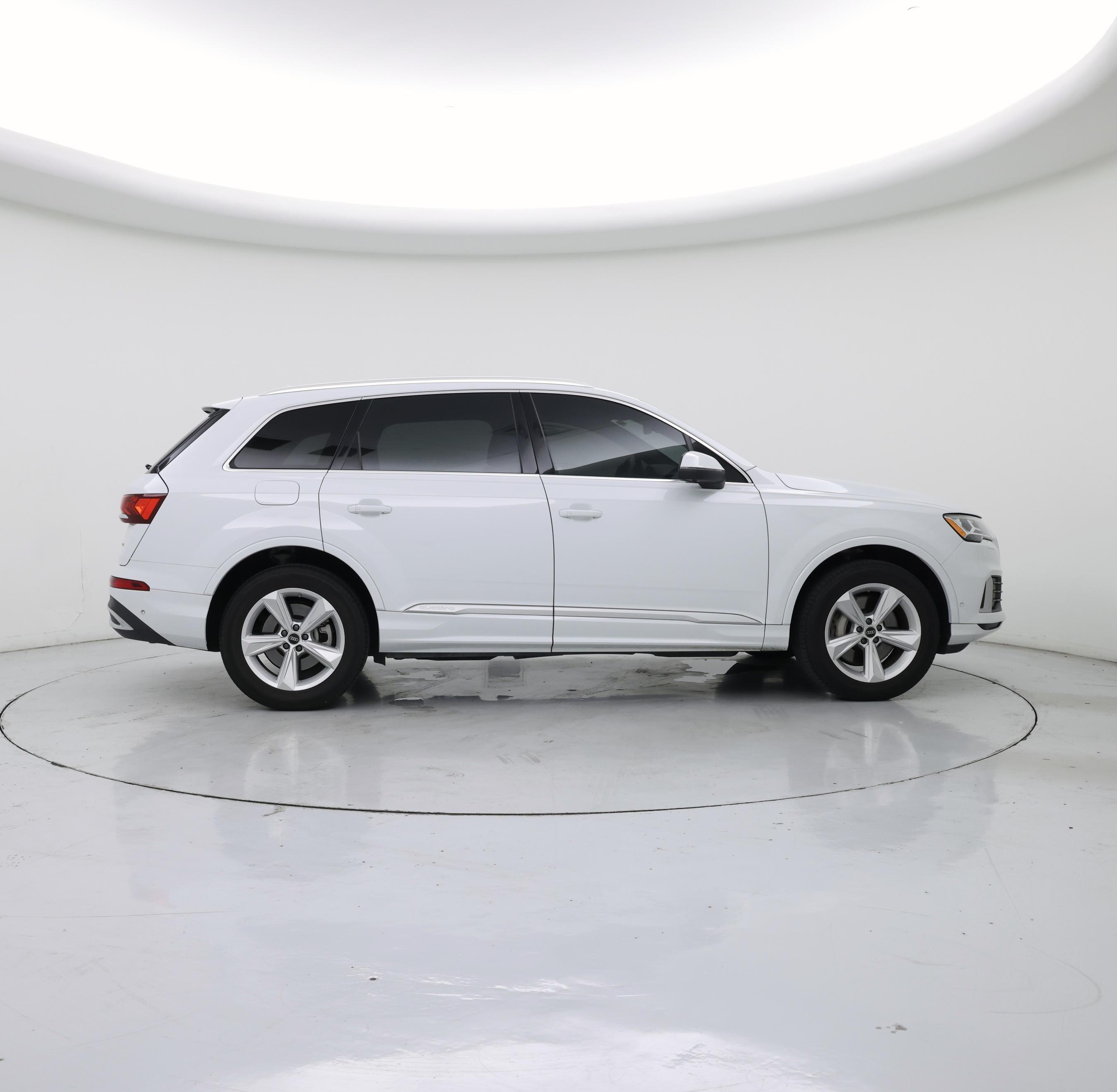 Thumbnail: 2023 Audi Q7 - 7