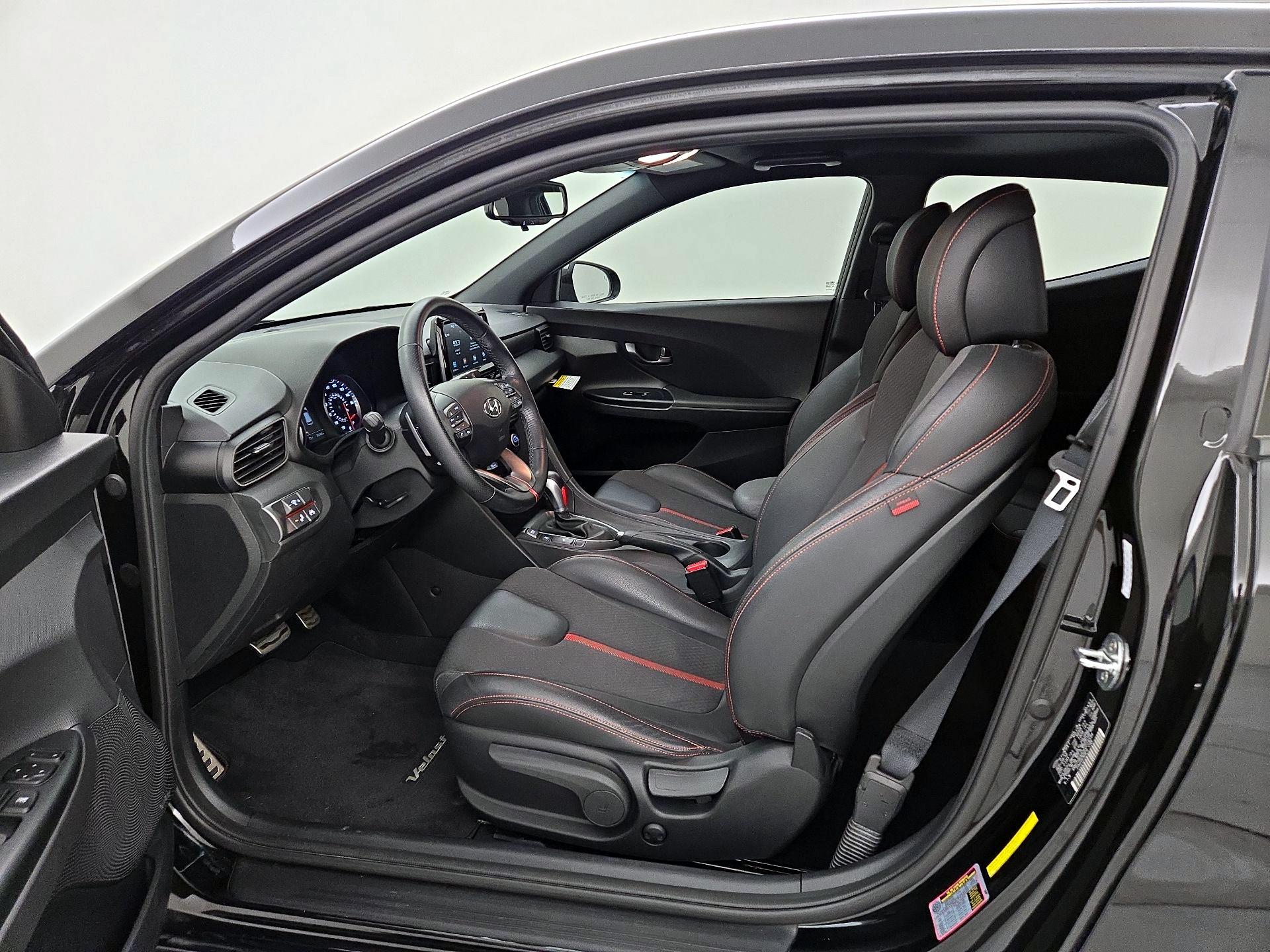 Thumbnail: 2019 Hyundai Veloster - 11