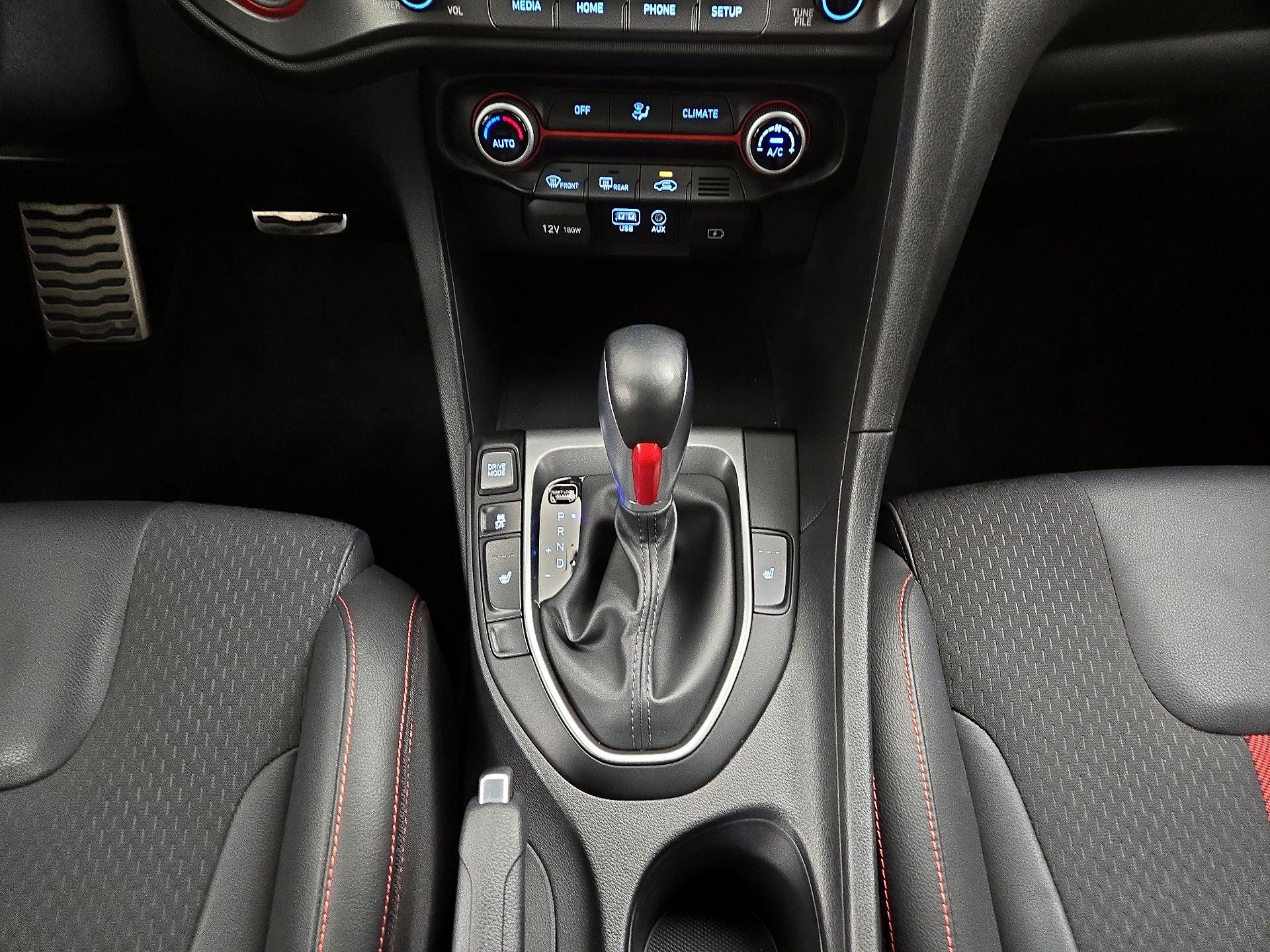 Thumbnail: 2019 Hyundai Veloster - 17