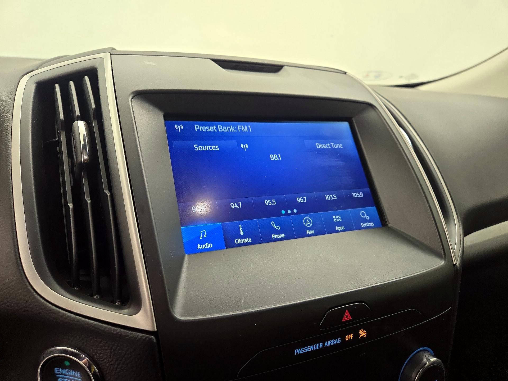 Thumbnail: 2020 Ford Edge - 16