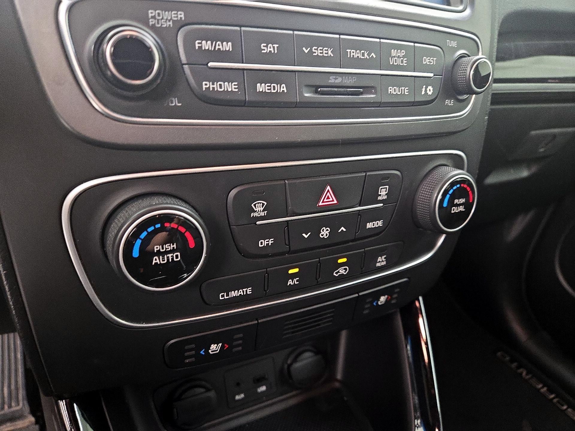 Thumbnail: 2015 Kia Sorento - 16
