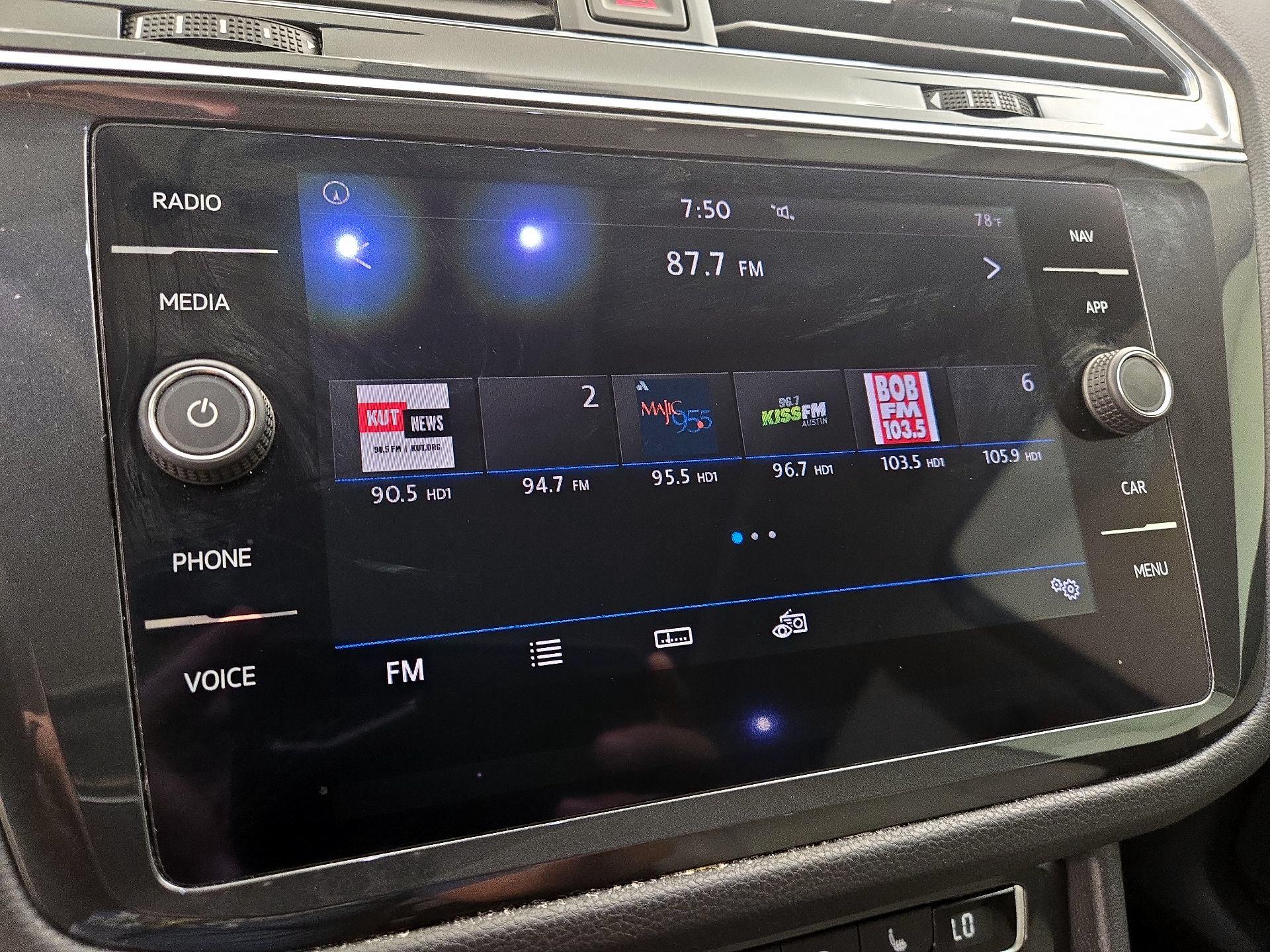 Thumbnail: 2019 Volkswagen Tiguan - 16