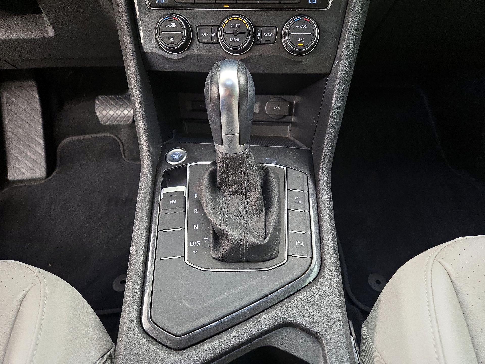 Thumbnail: 2019 Volkswagen Tiguan - 18