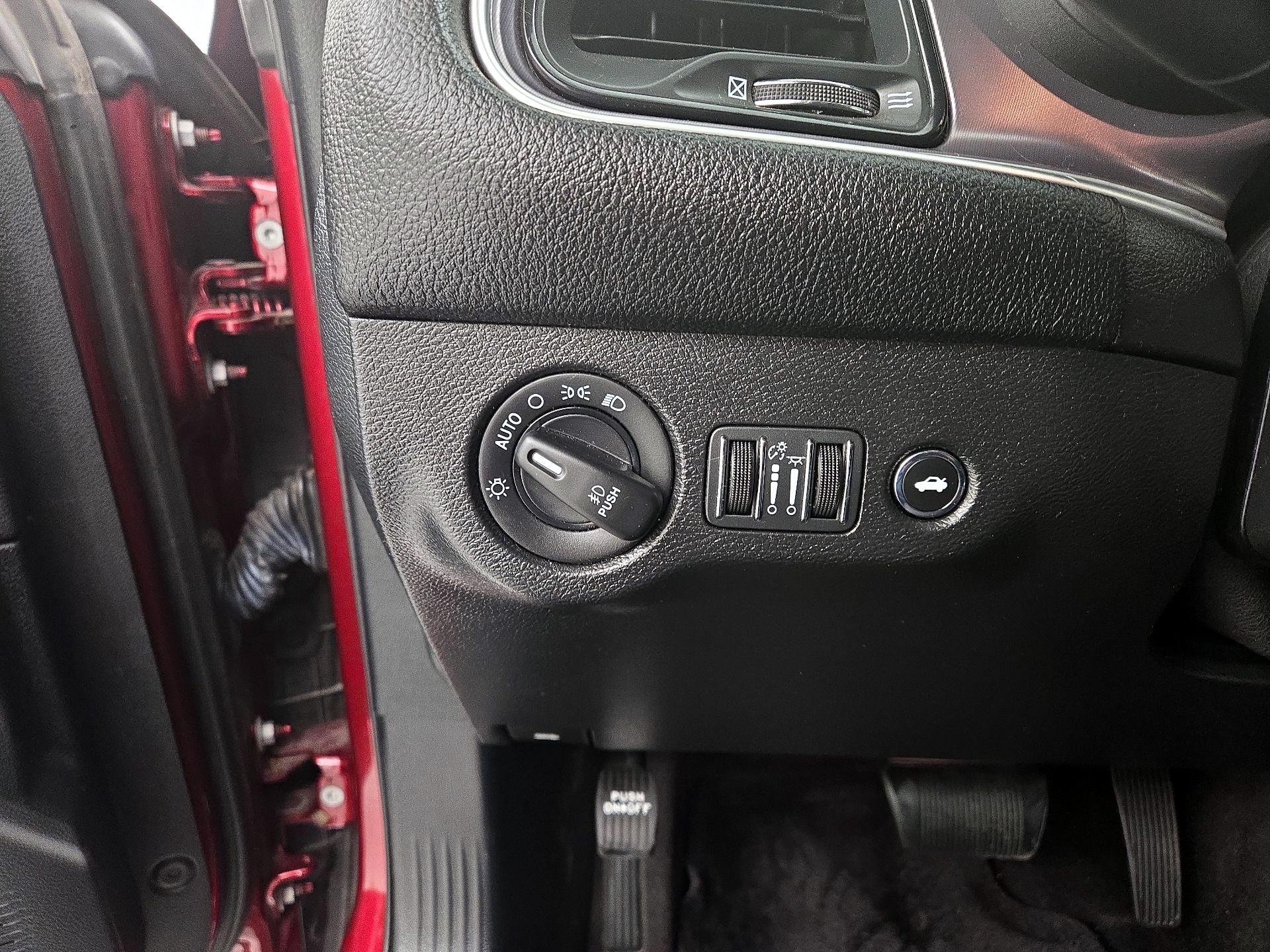 Thumbnail: 2019 Dodge Challenger - 13