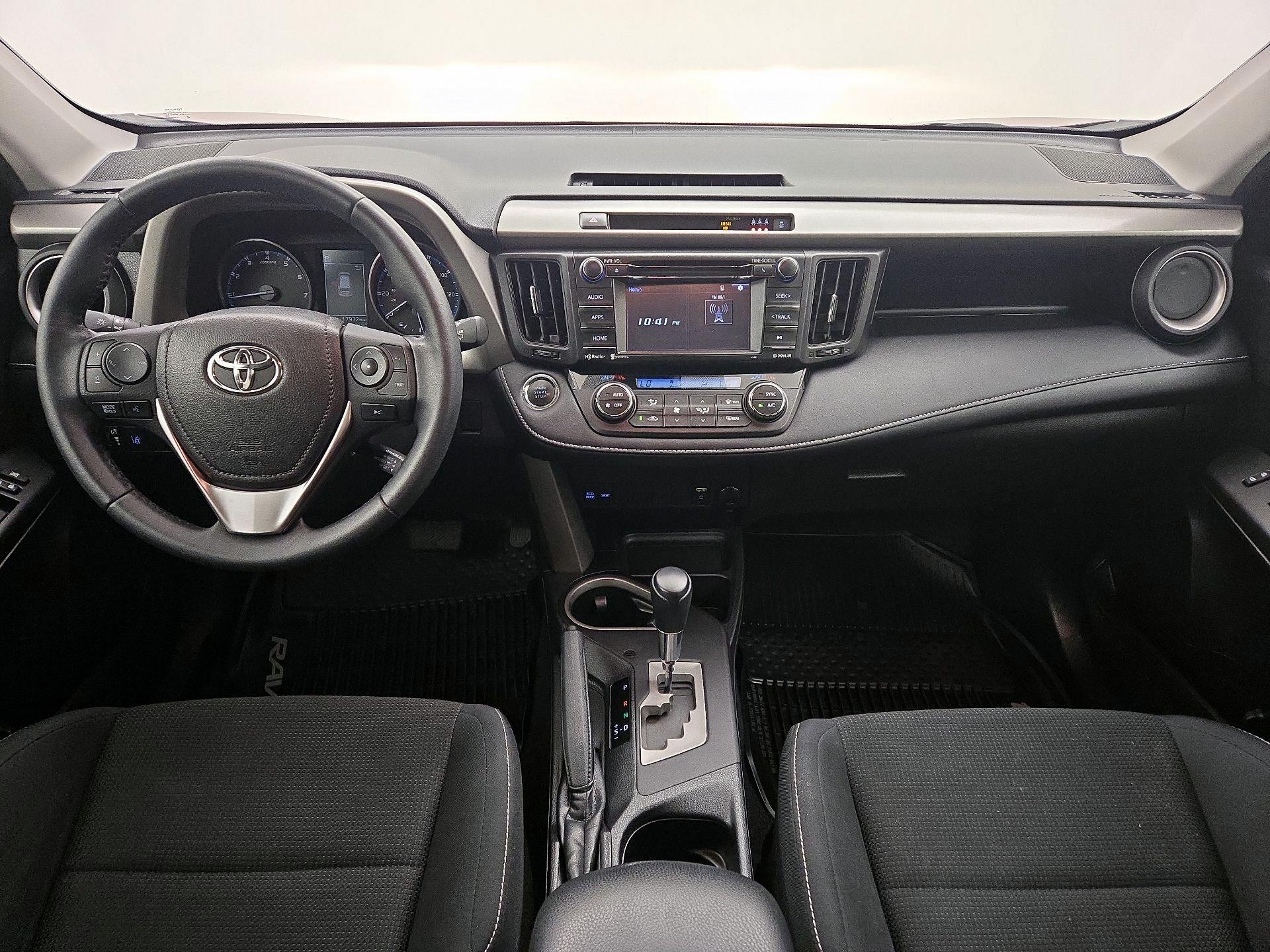 Thumbnail: 2018 Toyota RAV4 - 9
