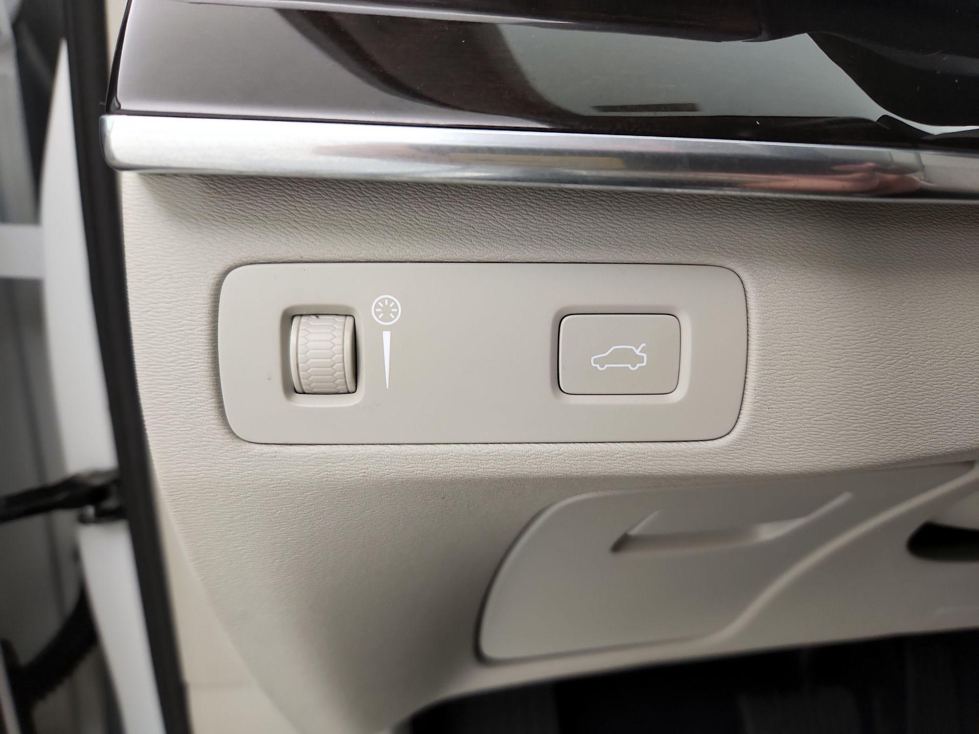 Thumbnail: 2019 Volvo XC90 - 13
